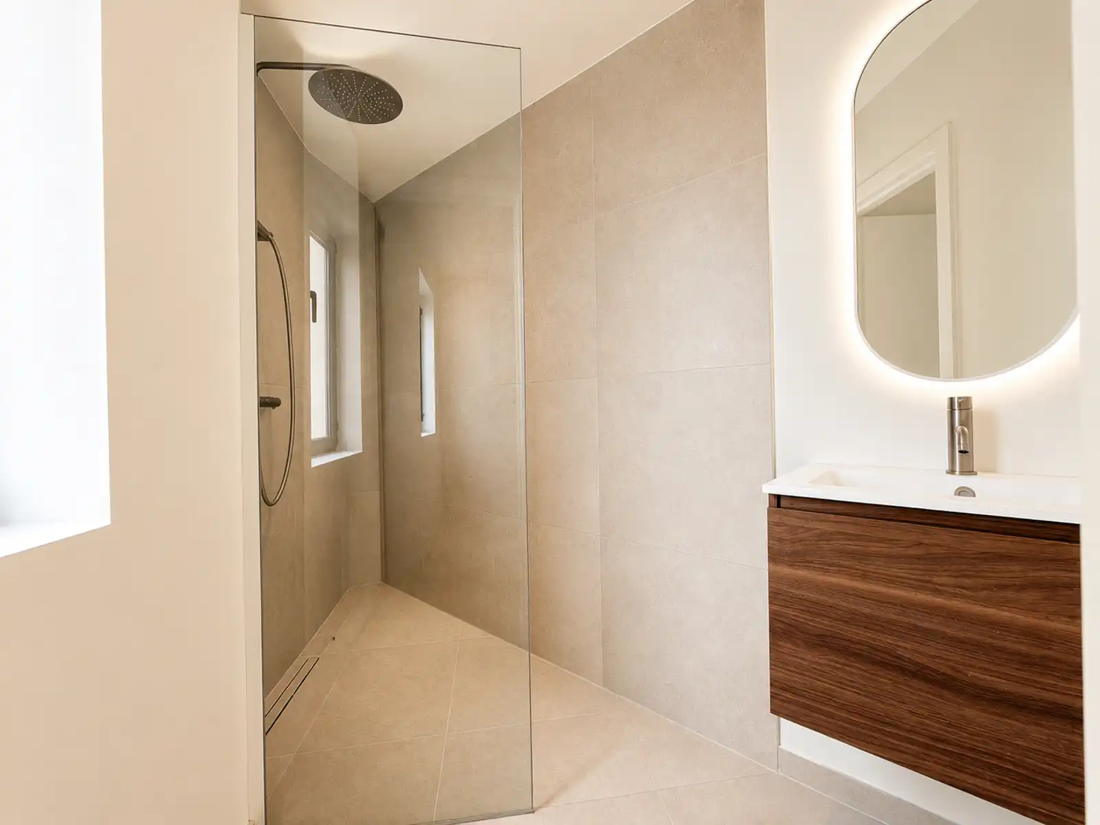 Nieuwbouwappartement met zicht op het Maurice Lippensplein foto 12