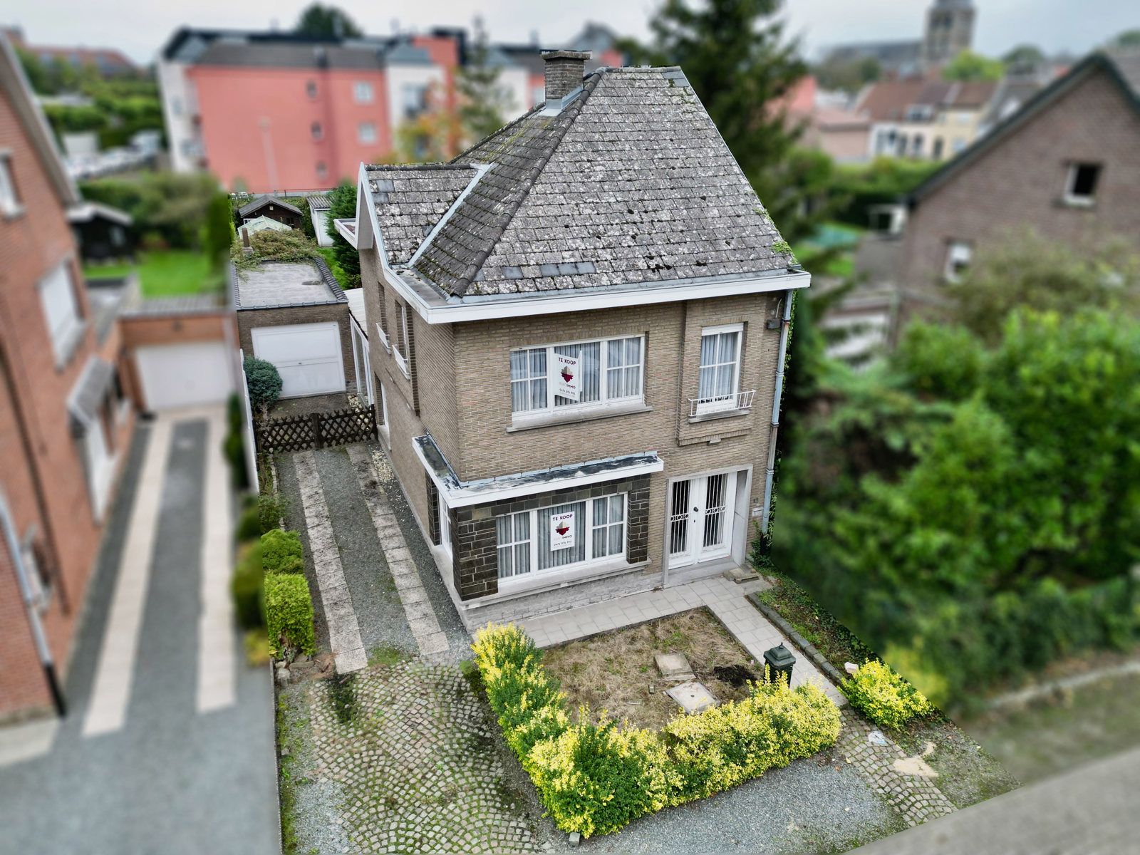 Hoofdfoto van de publicatie: Landelijk gelegen, Ruime HOB met 3 SLPK, tuin én garage!