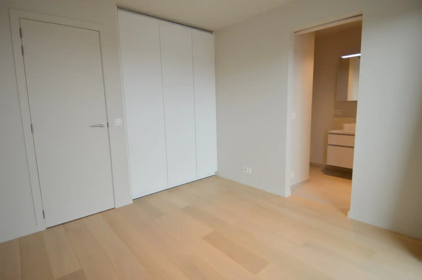 Luxe penthouse met 2 terrassen in centrum Kortrijk foto 12