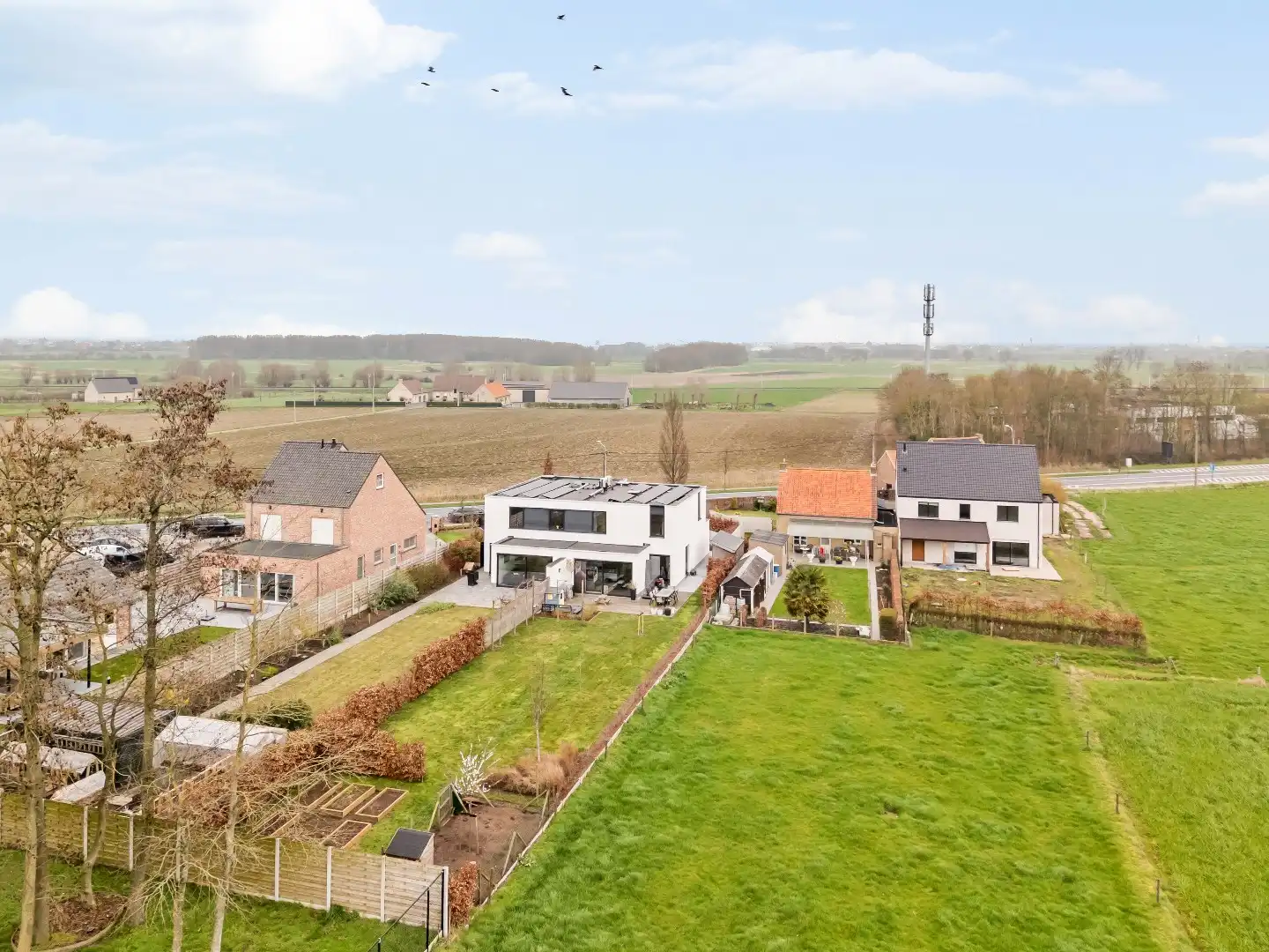 Recente en energiezuinige woning met 3 slaapkamers, ruime garage en tuin. foto 19