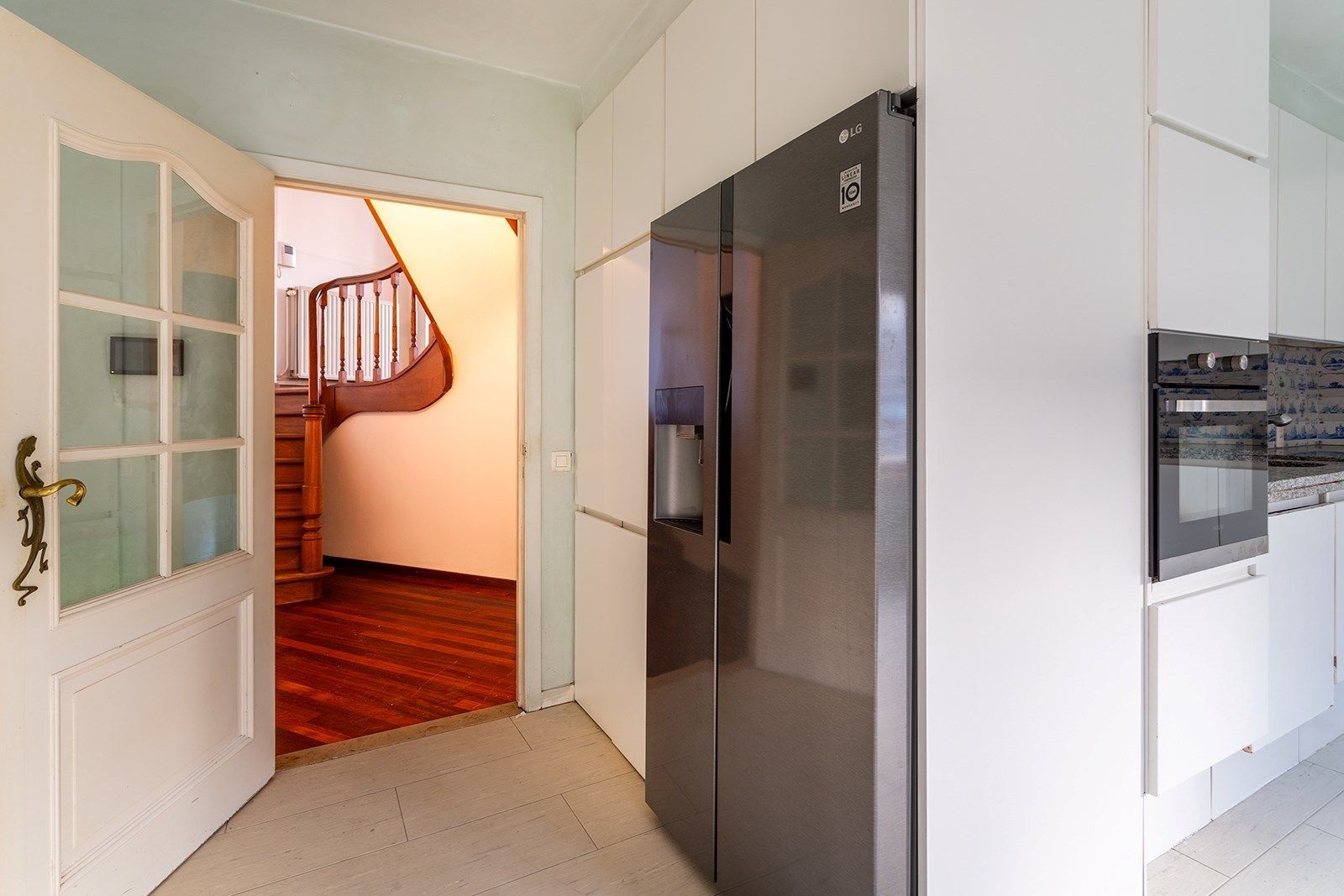 Charmante herenwoning of kantoorgebouw met zicht op de Waalsekaai foto 17