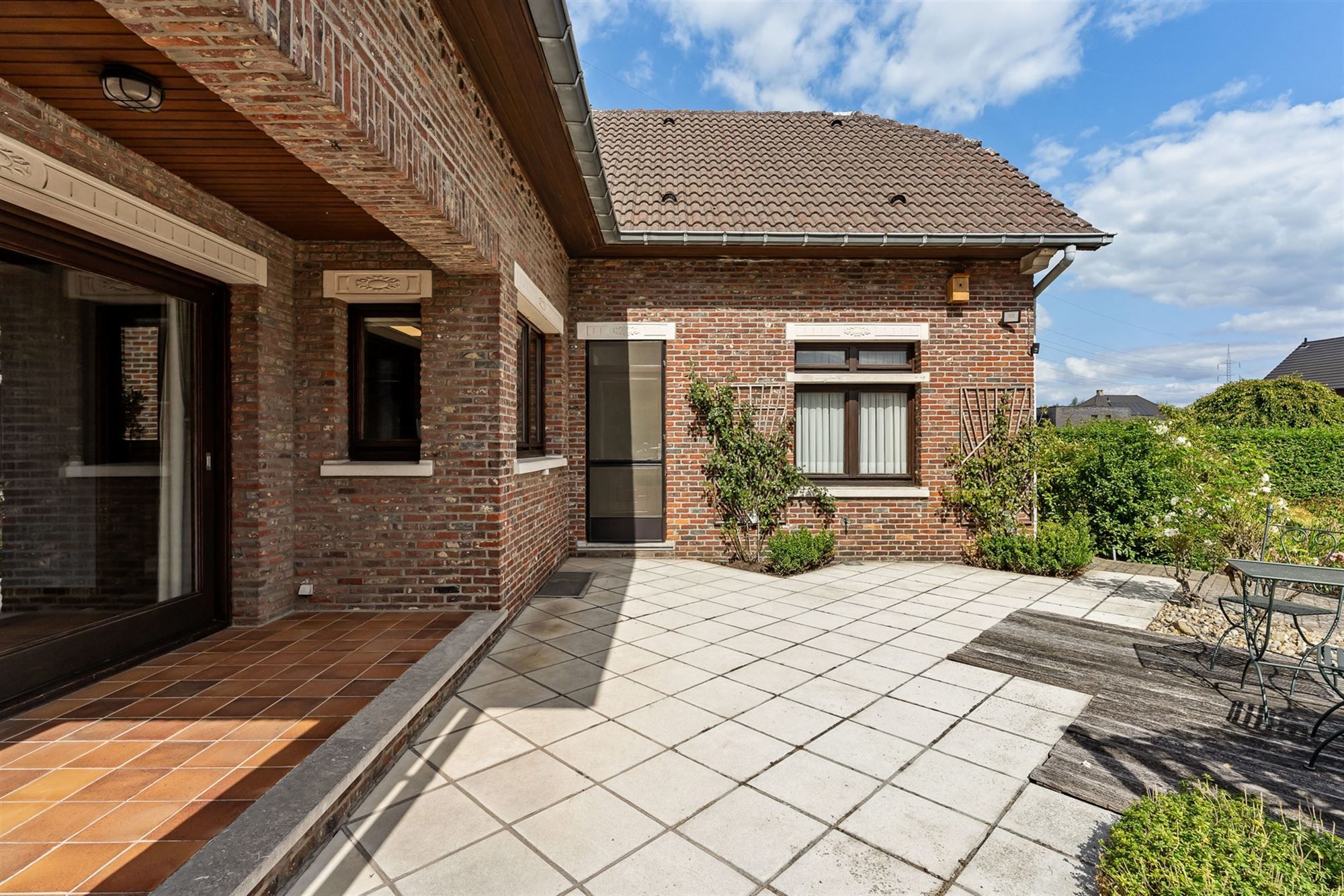 RUIME WONING (CA 250M2) VOLLEDIG ONDERKELDERD MET WERKHUIS VAN 130M2 foto 23
