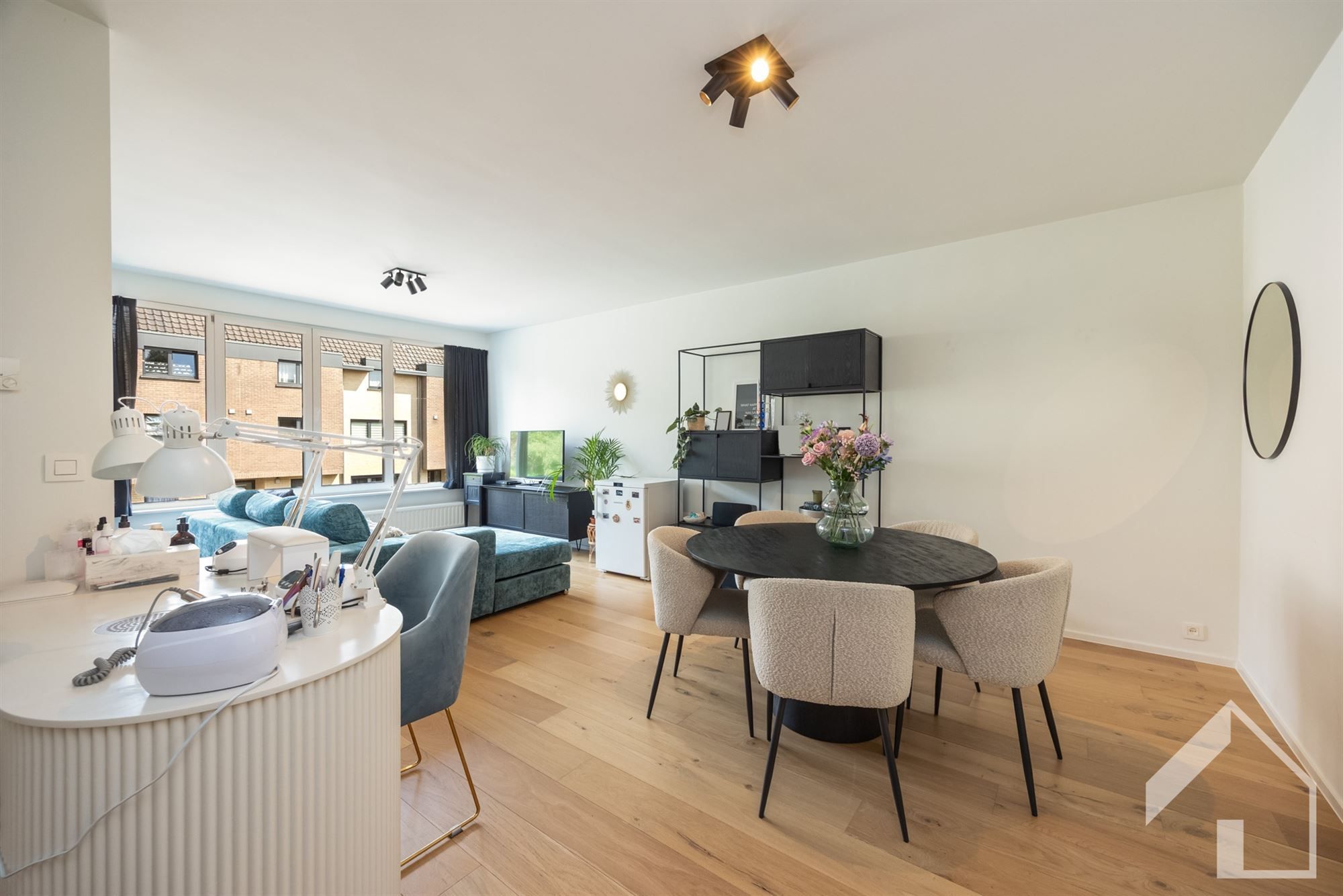 prachtig gerenoveerde 2-slaapkamerappartement foto 6