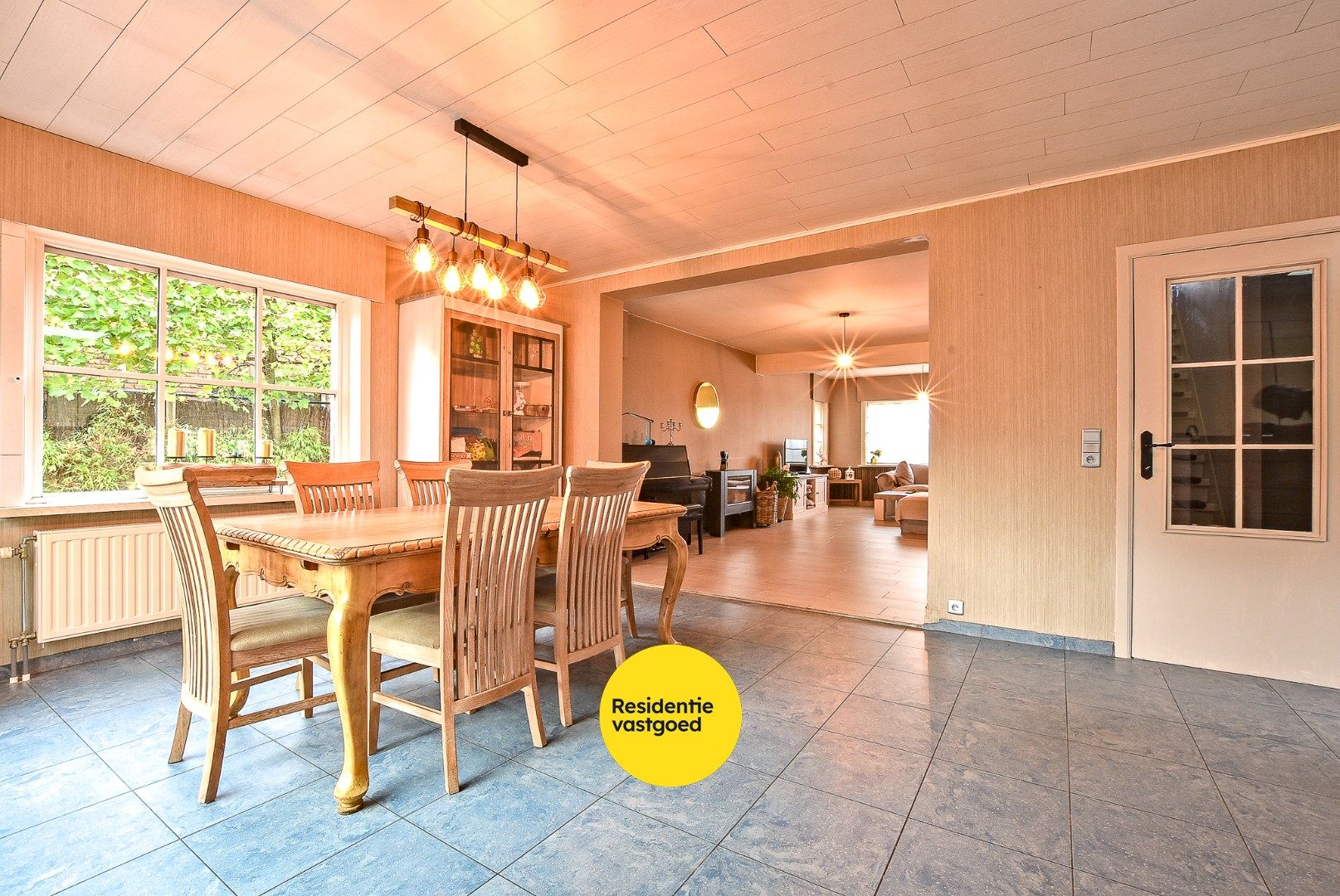 Instapklare alleenstaande woning met 4/5 slaapkamer op 2.084m² te Diksmuide! foto 6