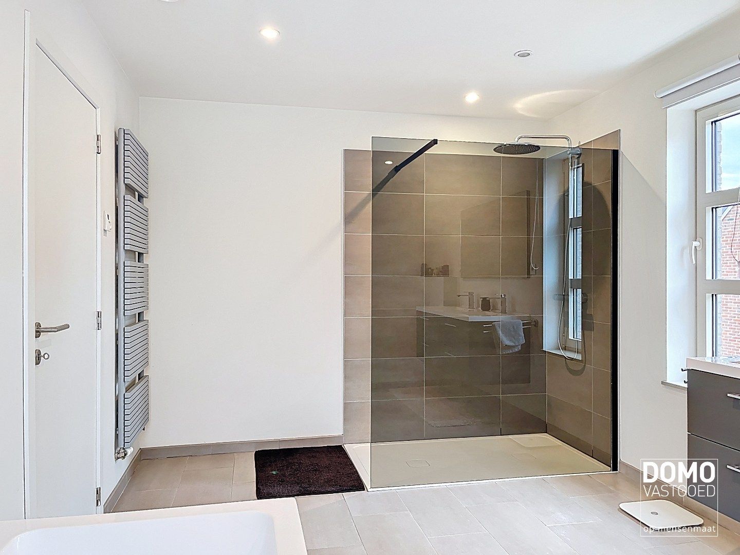 INSTAPKLARE GEZINSWONING MET 3 (MOGELIJK 4) SLAAPKAMERS EN EPC - LABEL A TE NEEROETEREN foto 23