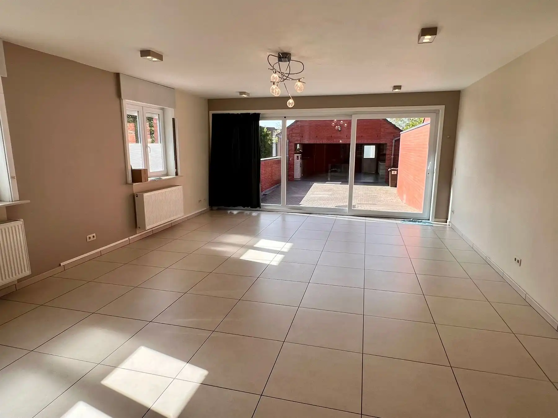 Gerenoveerde woning met 3 slaapkamers en tuin foto 3