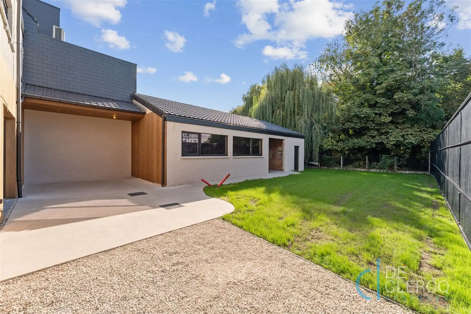 Gerenoveerde woning met oprit te koop in centrum Lochristi!  foto 21