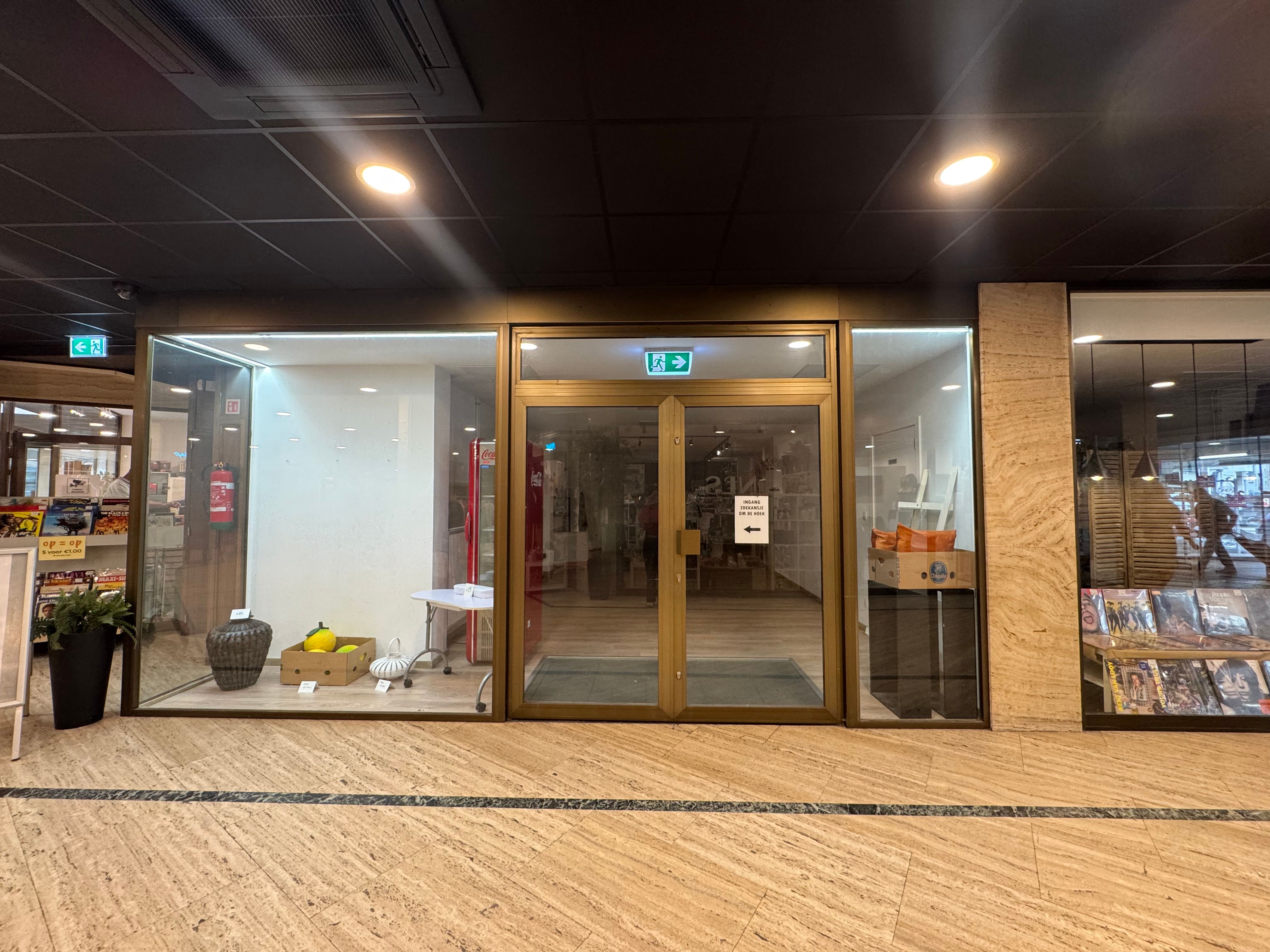 Winkel 55m² in Permeke Galerij foto 8