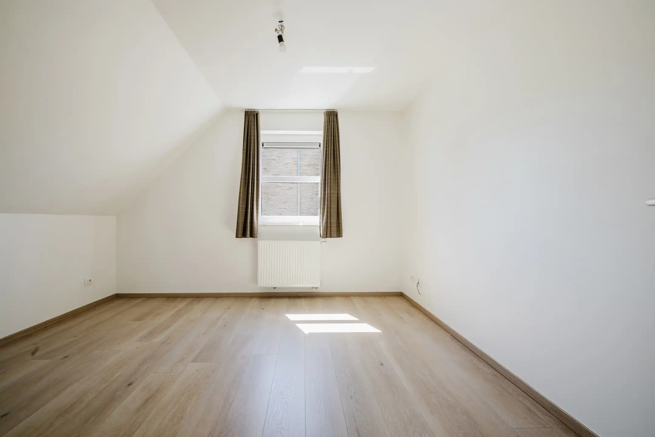 Instapklare woning met lichtrijke tuin foto 16