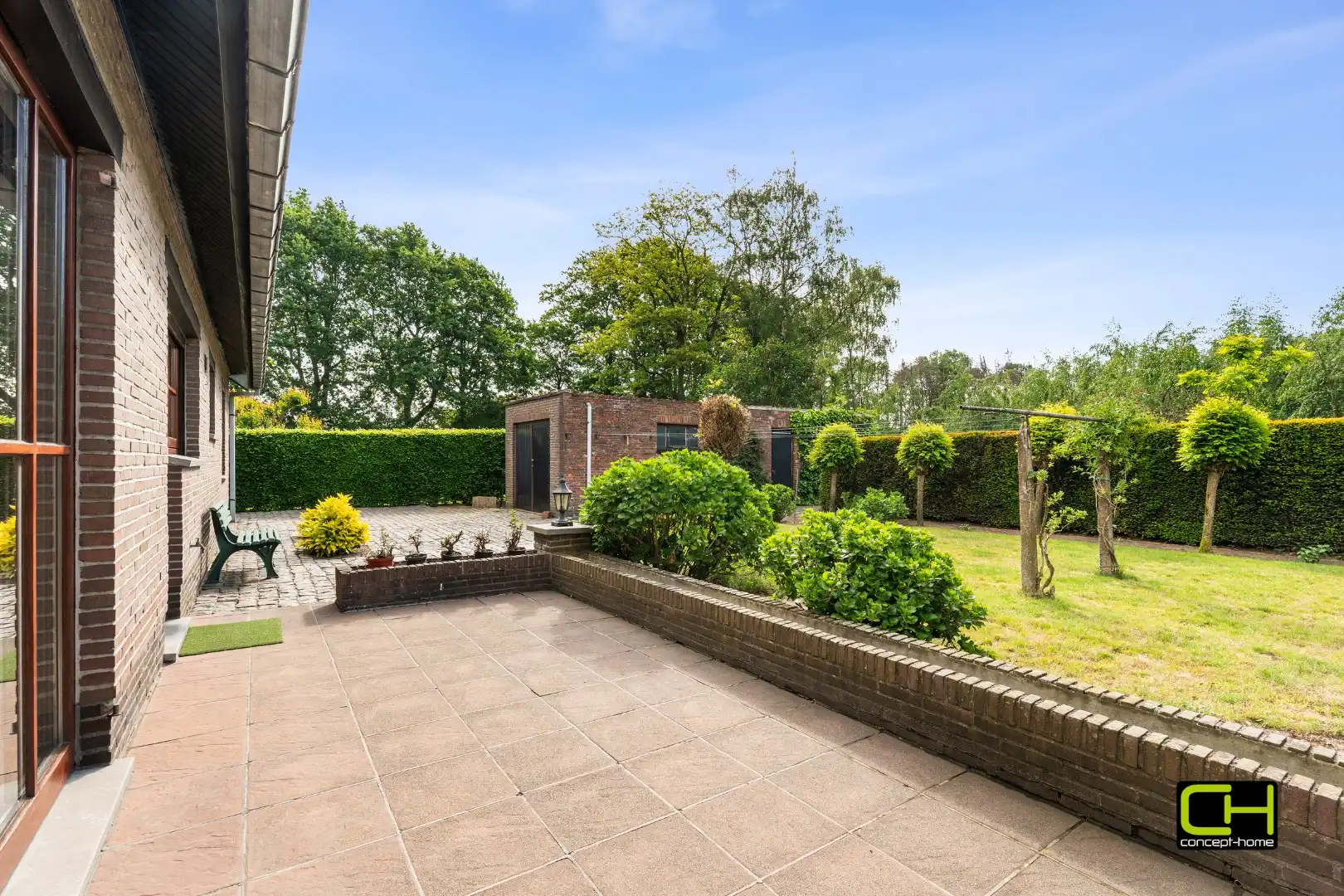 Rustig gelegen open bebouwing met ruime tuin in het groene Sint-Kruis-Winkel foto 17