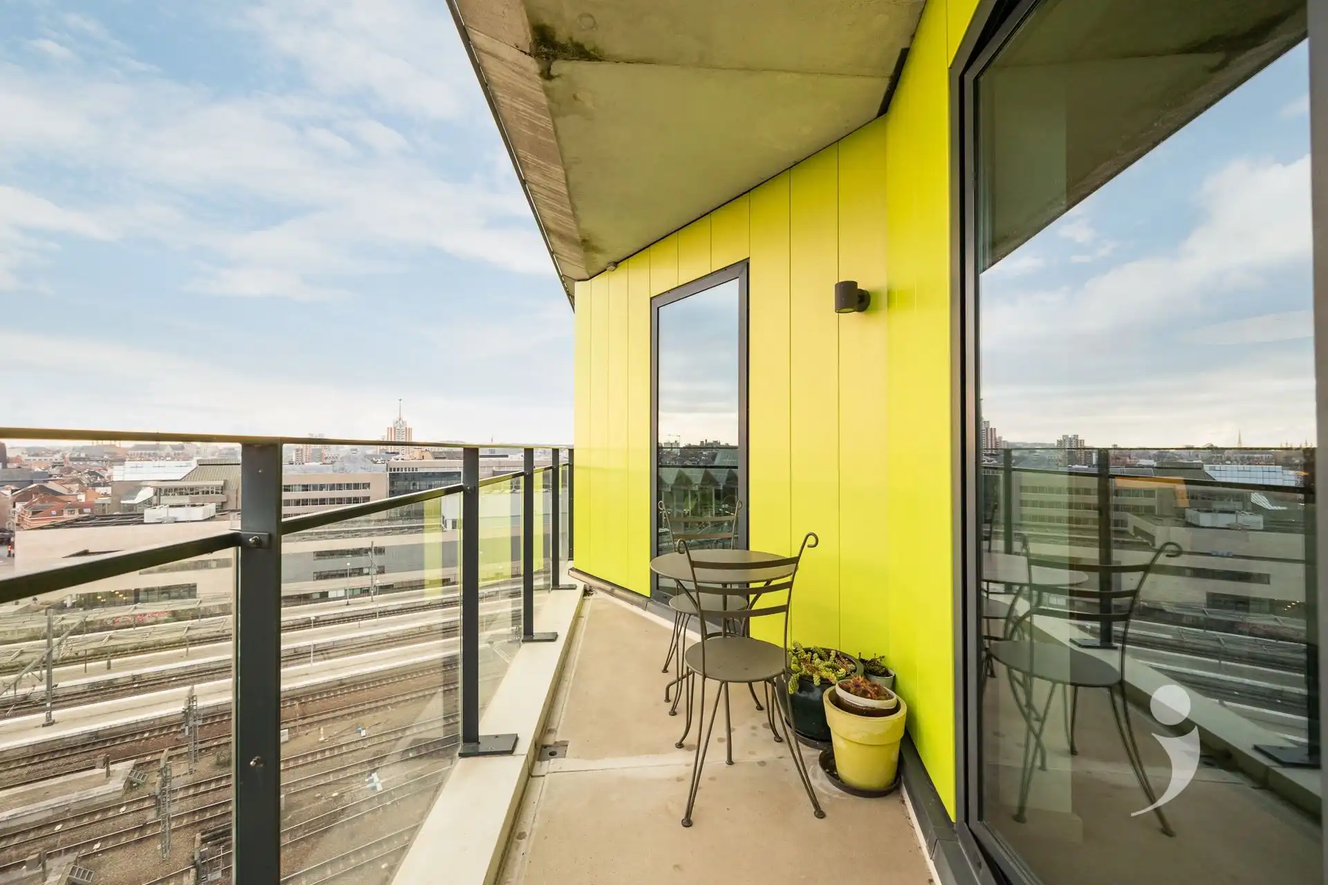 Instapklaar appartement met panoramisch uitzicht over Leuven foto 20