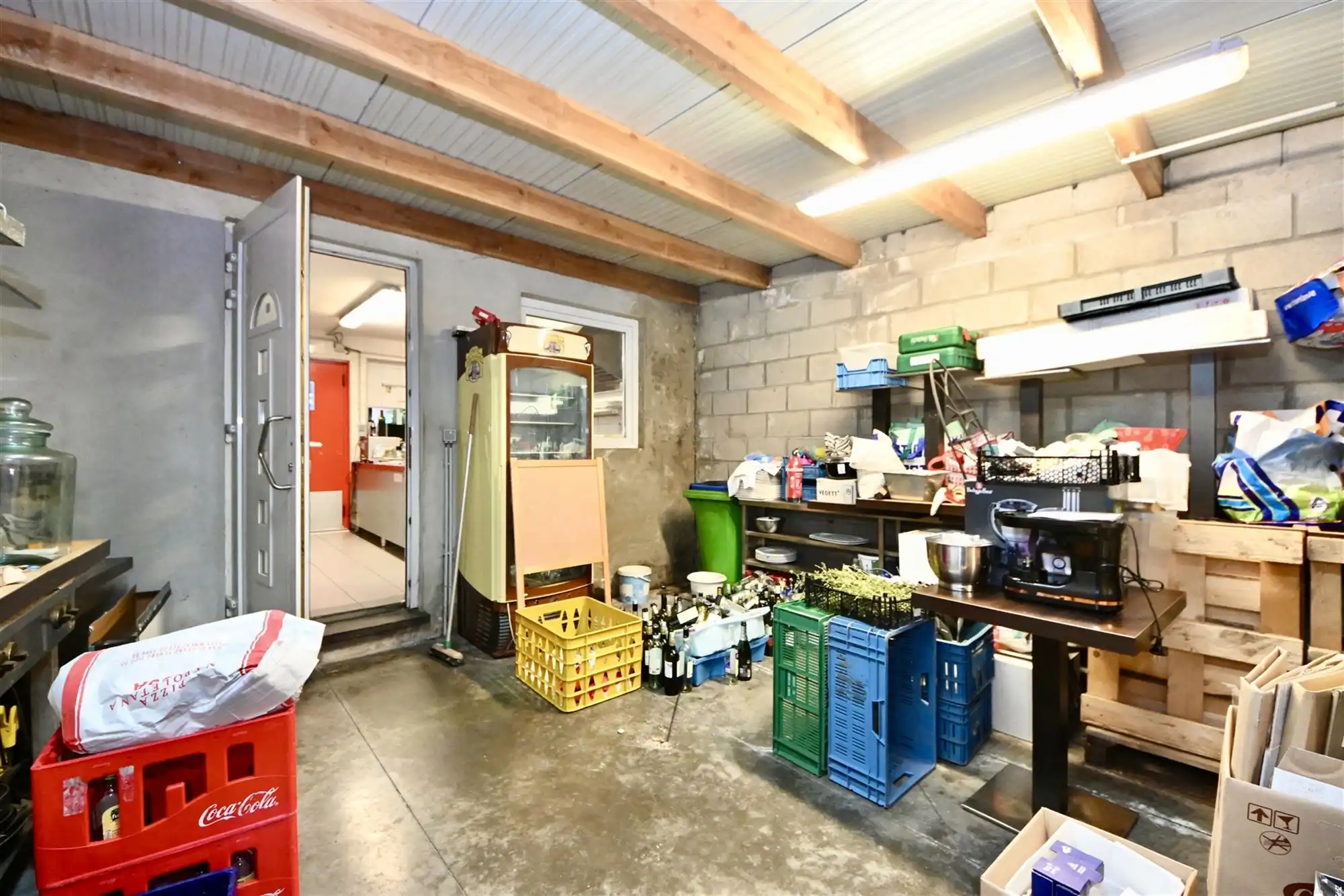 Handelspand met restaurant en appartement foto 22