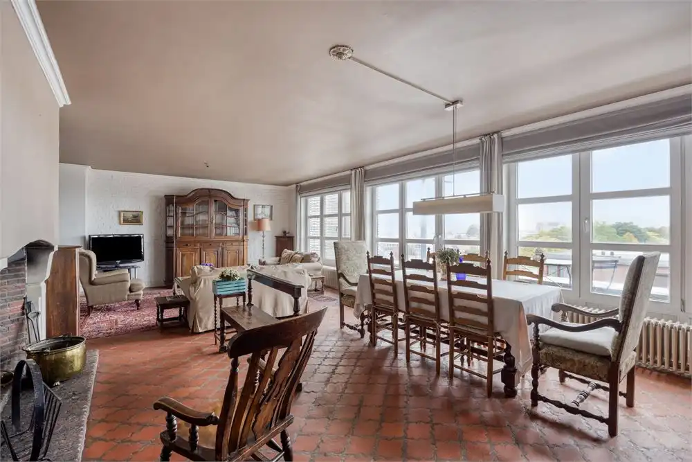 Riant appartement aan de stadsrand foto 6