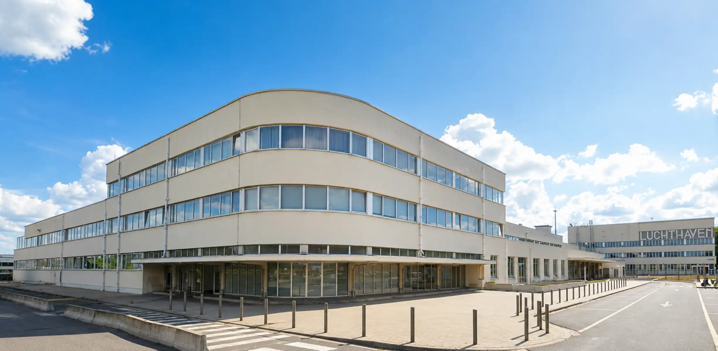 Unieke kantoren te huur in Luchthaven Antwerpen foto {{pictureIndex}}