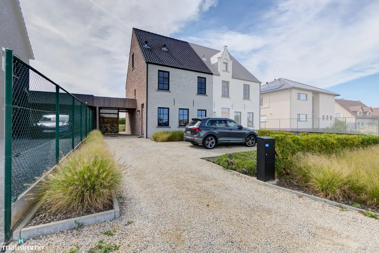 RUIME NIEUWBOUWWONING MET 4 SLAAPKAMERS EN RUIME TUIN TE MARTENSLINDE (BILZEN) foto {{pictureIndex}}