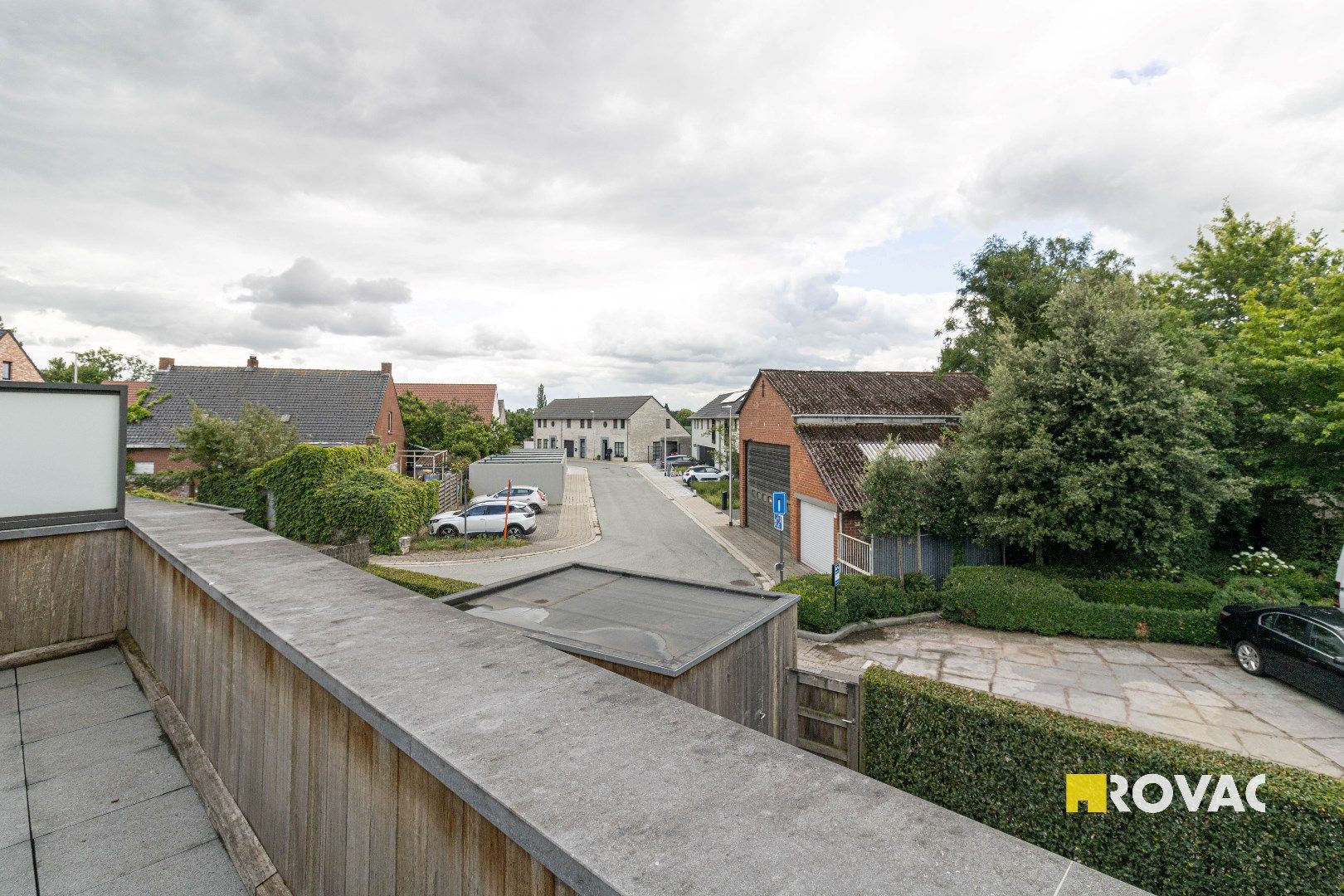 Rustig gelegen en instapklaar nieuwbouwappartement (93 m²) met ruim zonneterras (30 m²) en private autostaanplaats! foto 14