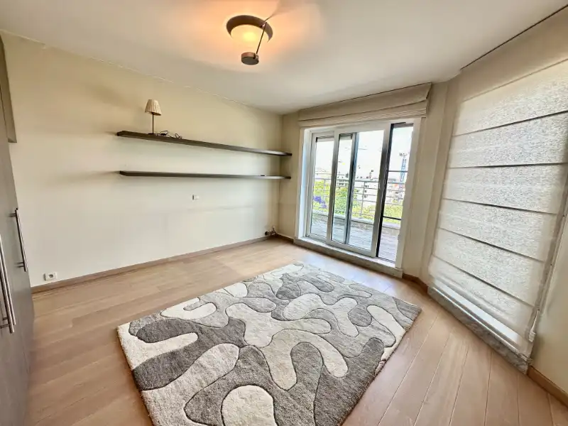 Exclusieve penthouse met 2 slaapkamers, royaal zonneterras en uniek groen uitzicht foto 28