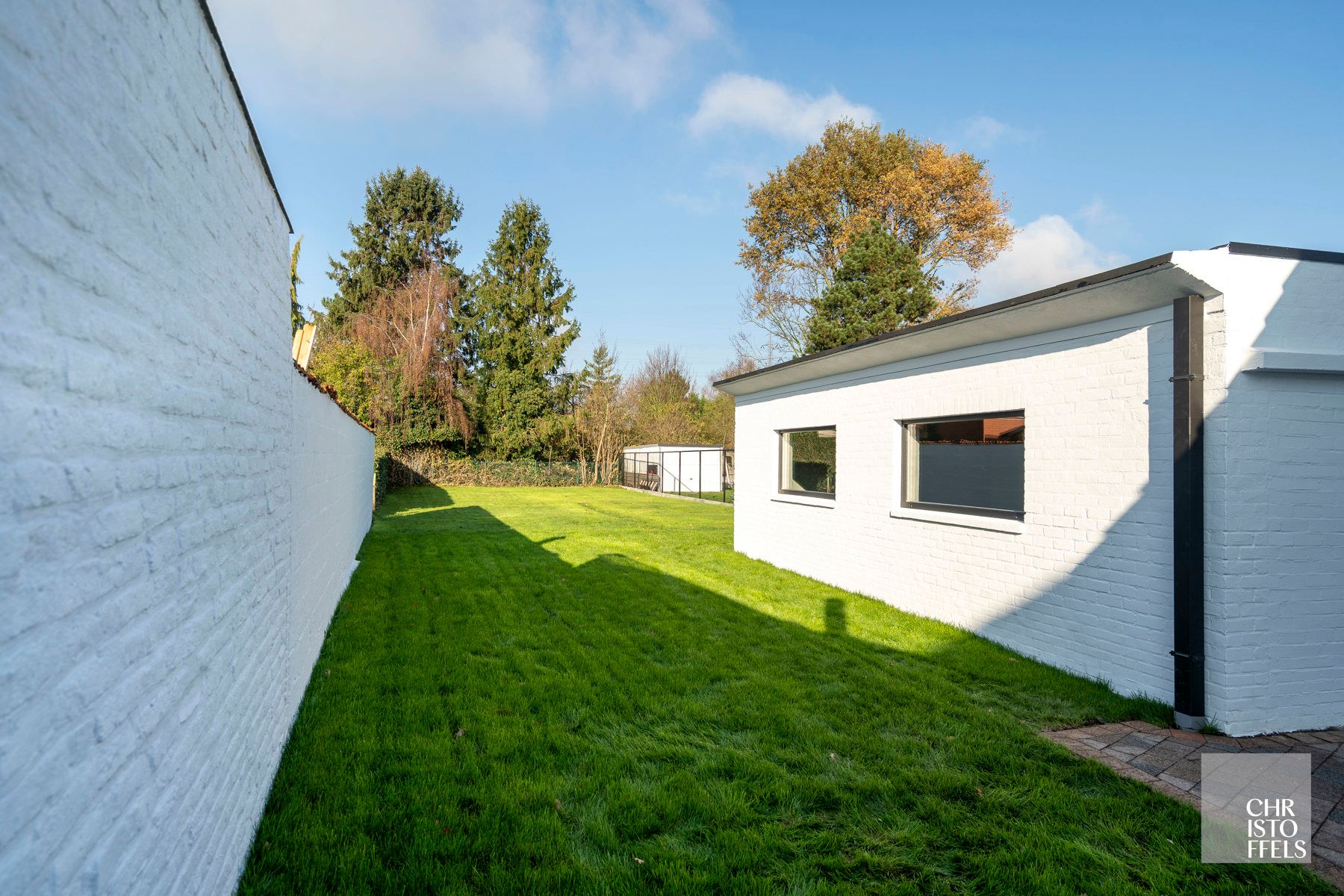 Stijlvol gerenoveerde gezinswoning met tuin op ideale locatie!  foto 2