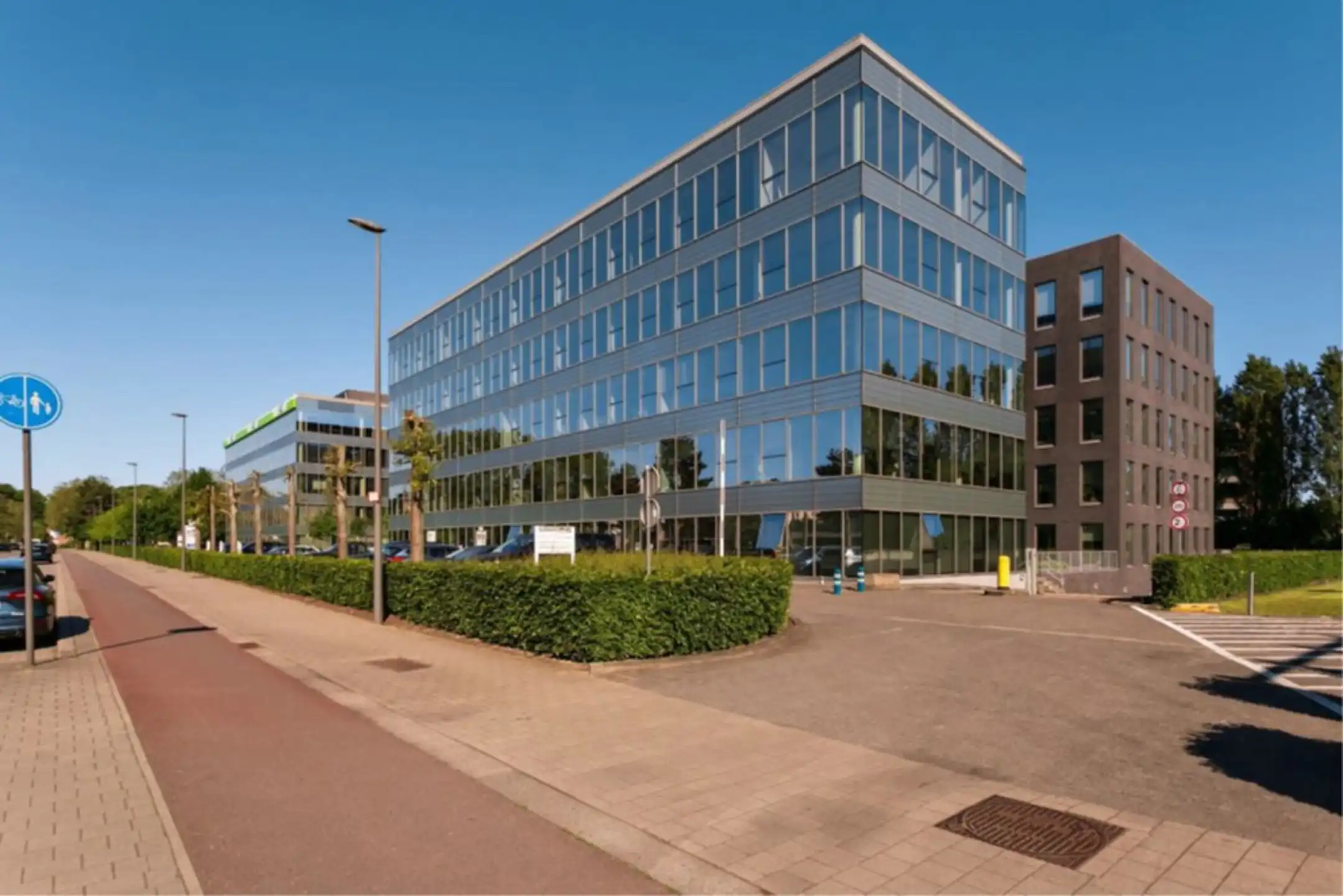 THE ULTIMATE : Moderne kantoorruimte van 676 m²  Berchem foto 7