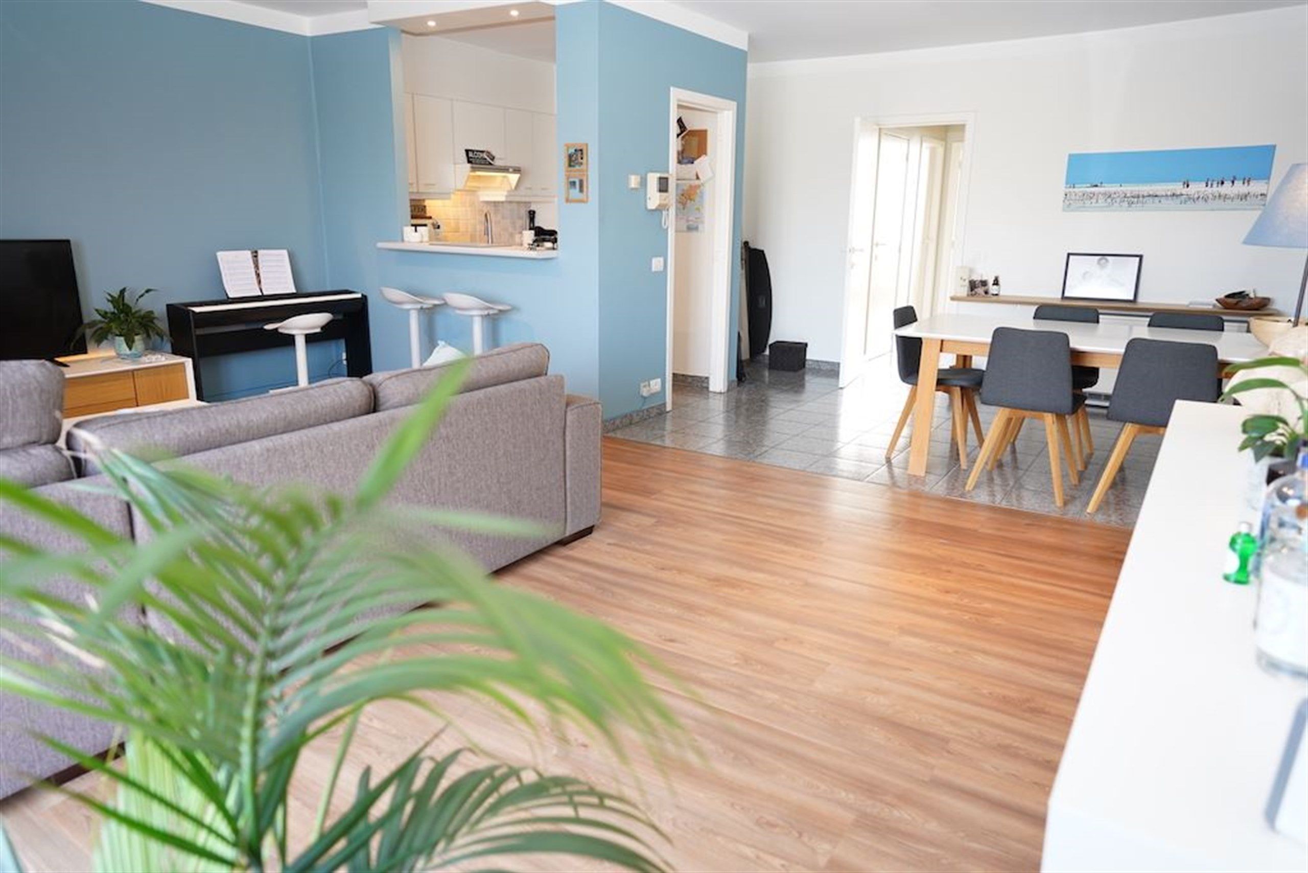 Zalig wonen onder de zon: dakappartement met autostaanplaats foto 6