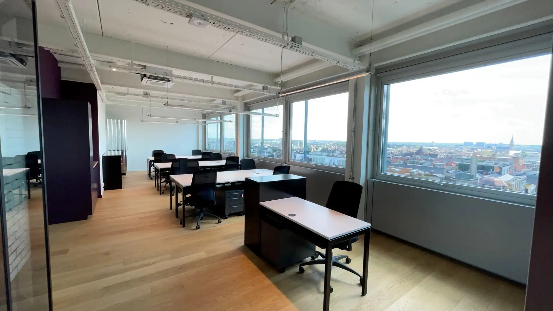 Kantoren met privatief terras te huur in Theaterbuilding in Antwerpen foto 4