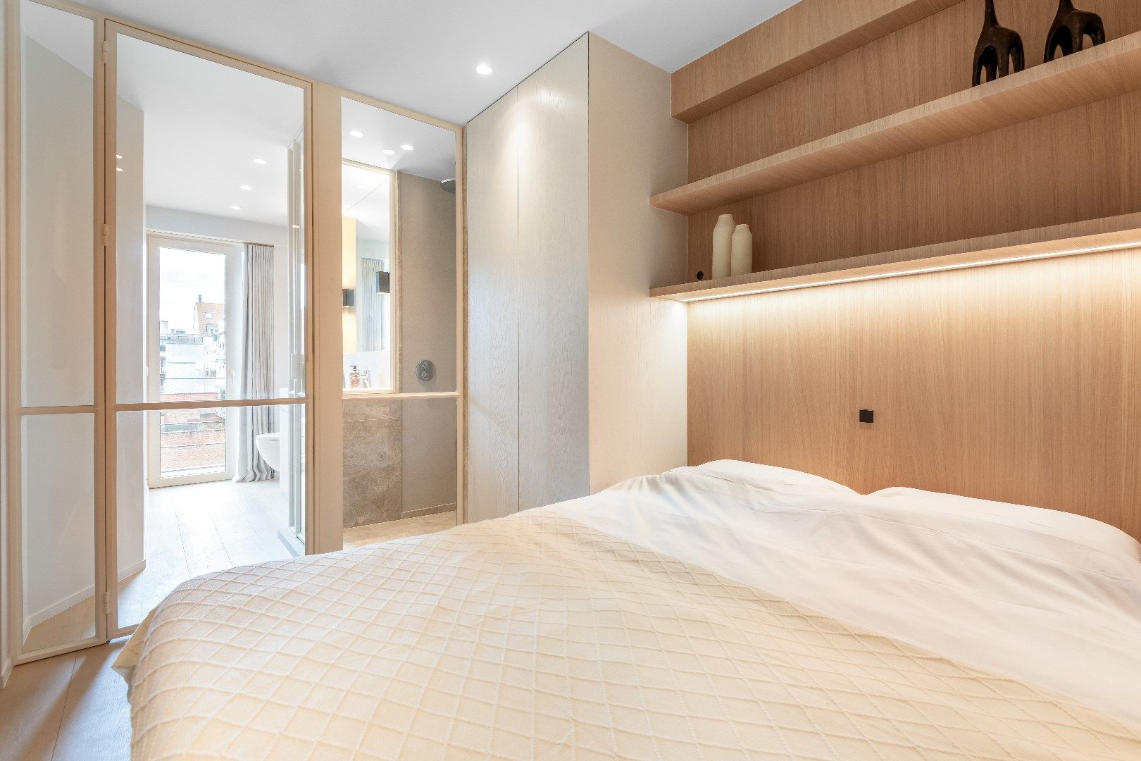 Luxueus gerenoveerd appartement gelegen op minder dan 100 meter van het strand foto 10