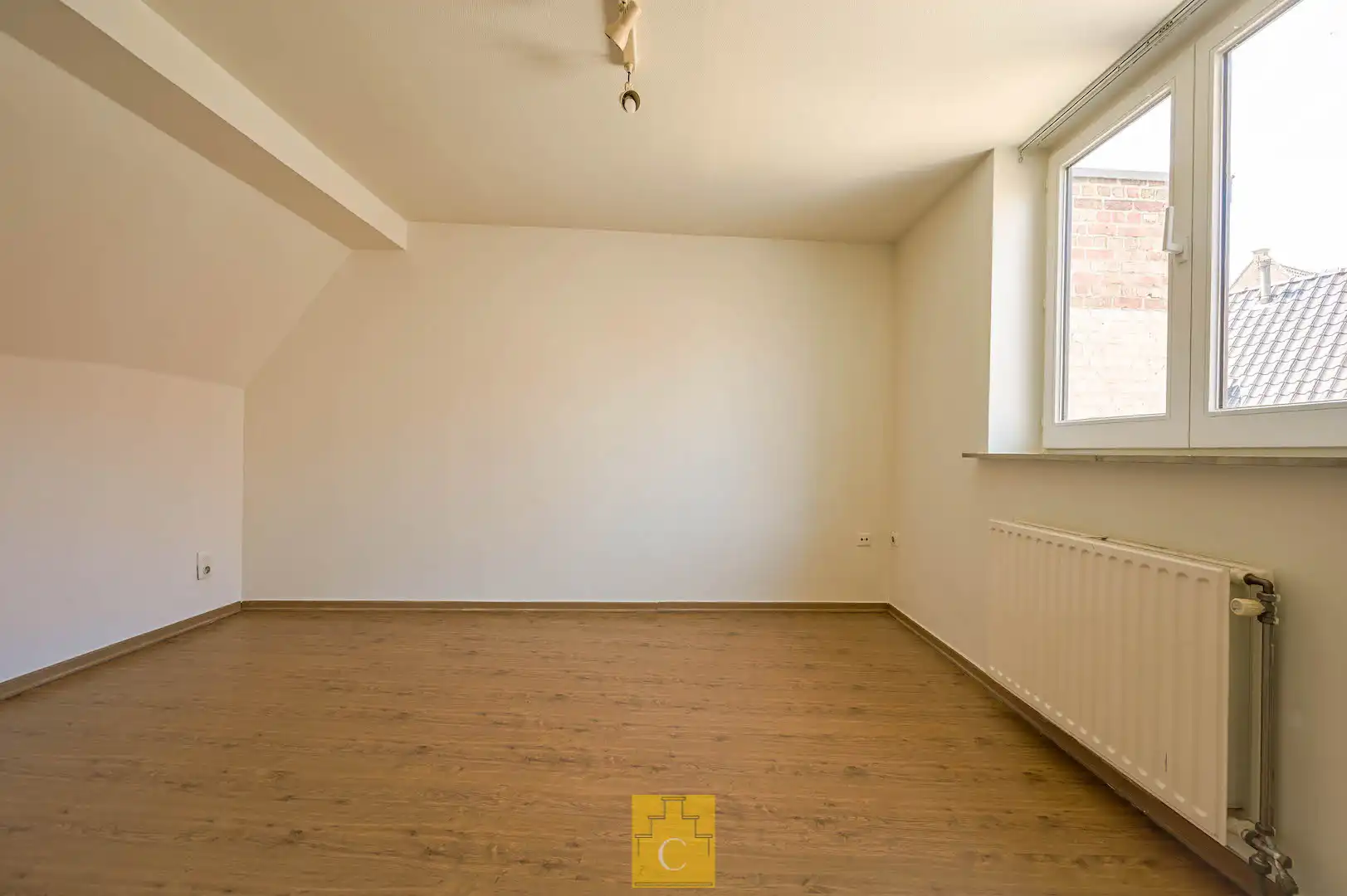 Brugs huis in de schaduw van Jeruzalemkerk, authentieke 16e-17e eeuwse gevel foto 14
