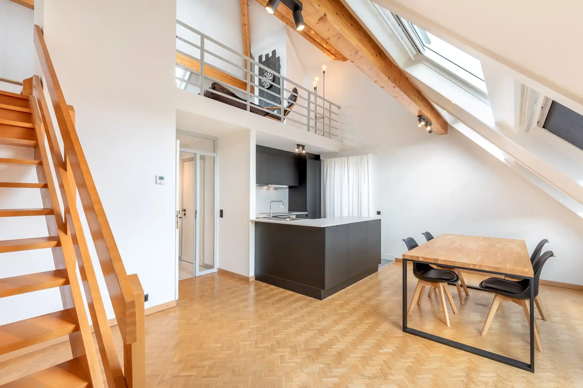 Prachtig duplex-appartement met 2 slaapkamers foto 2