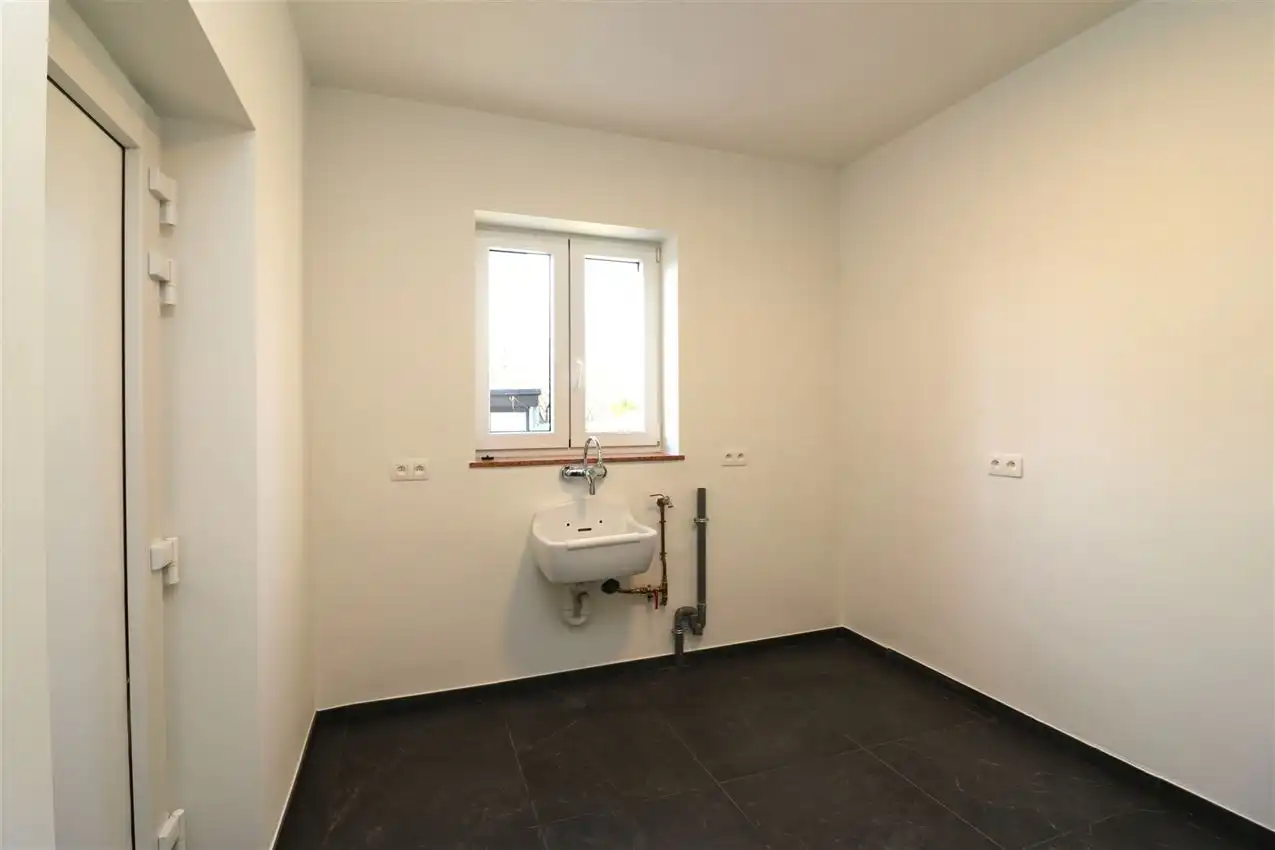 Vernieuwde, karatervolle woning met 4 slpk nabij station foto 18