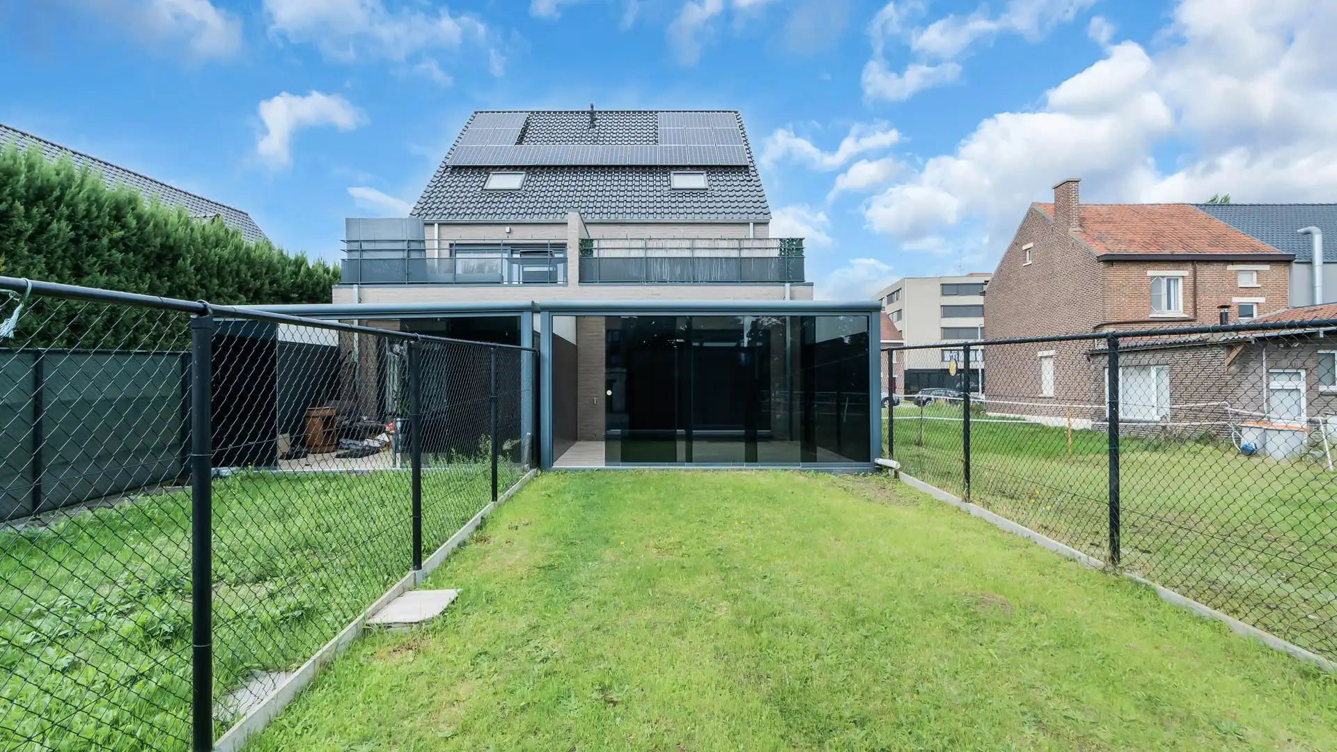 Gelijkvloers appartement met privatieve tuin, volledige onderkelderd en uitzonderlijk gunstig EPC foto 16