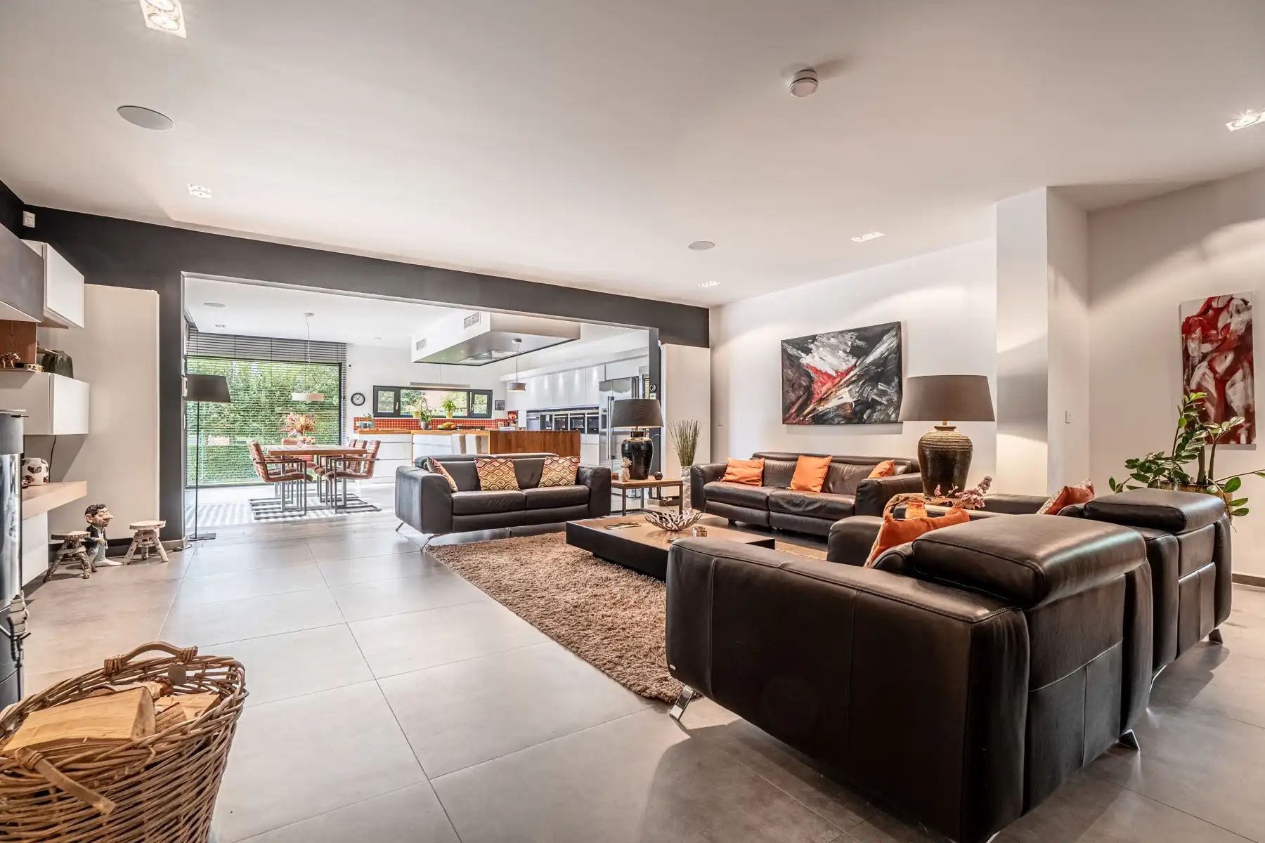Vrijstaande woning met veel ruimte, in het groen aan de rand van Halle foto 9