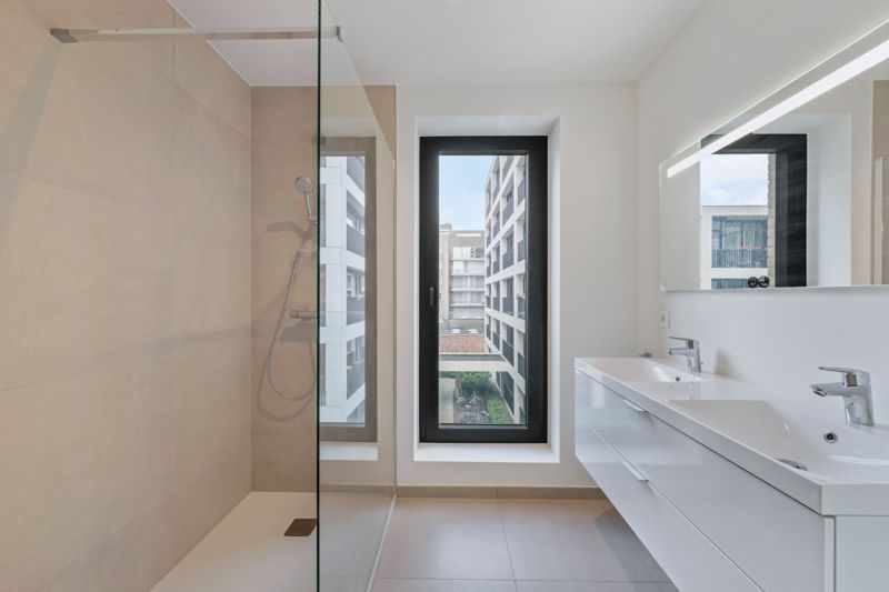 Modern nieuwbouwappartement te koop in Roeselare met gunstige oriëntatie foto 3