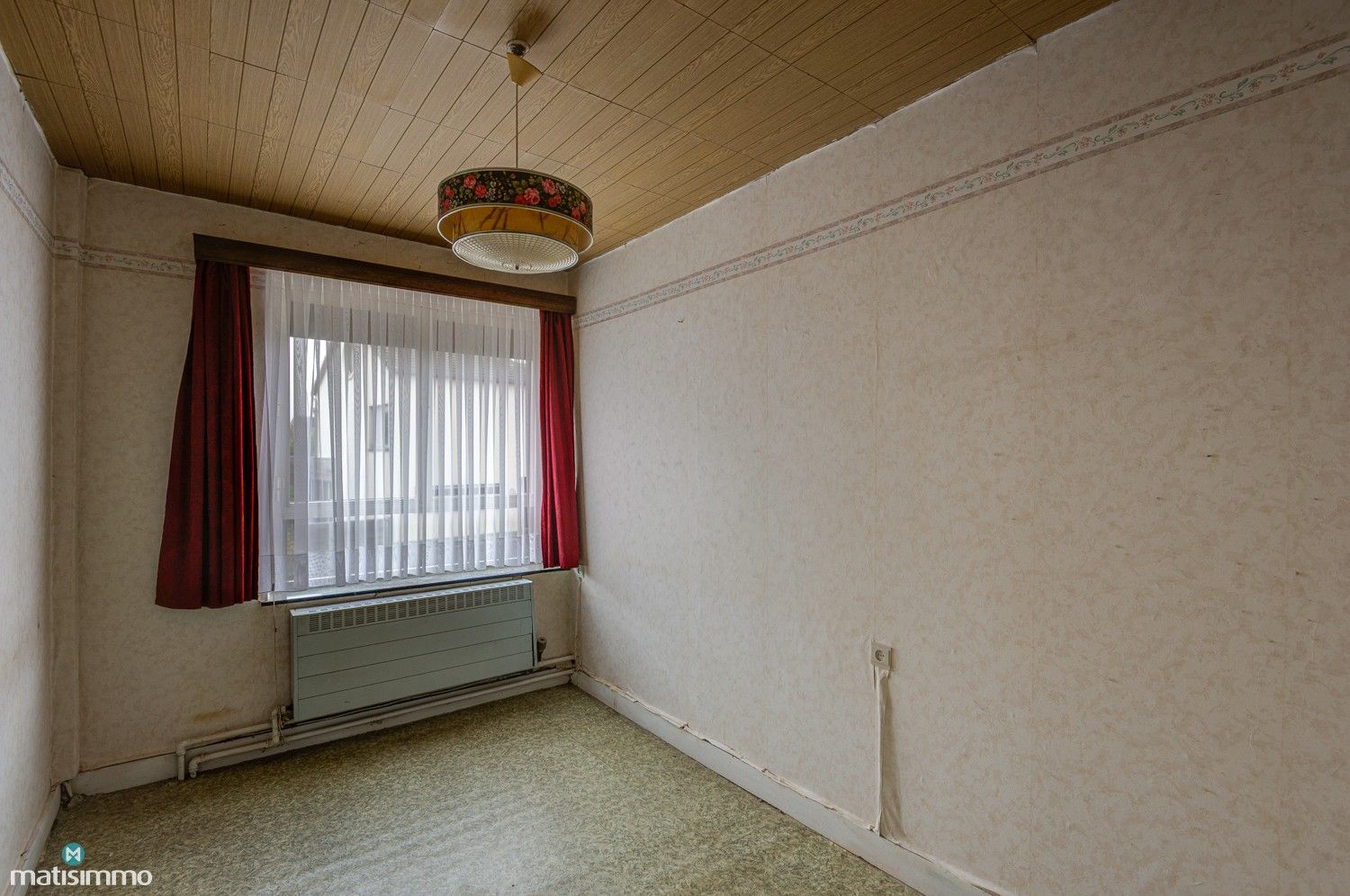 GEZINSWONING MET RUIME TUIN EN DRIE SLAAPKAMERS IN MARTENSLINDE foto 21