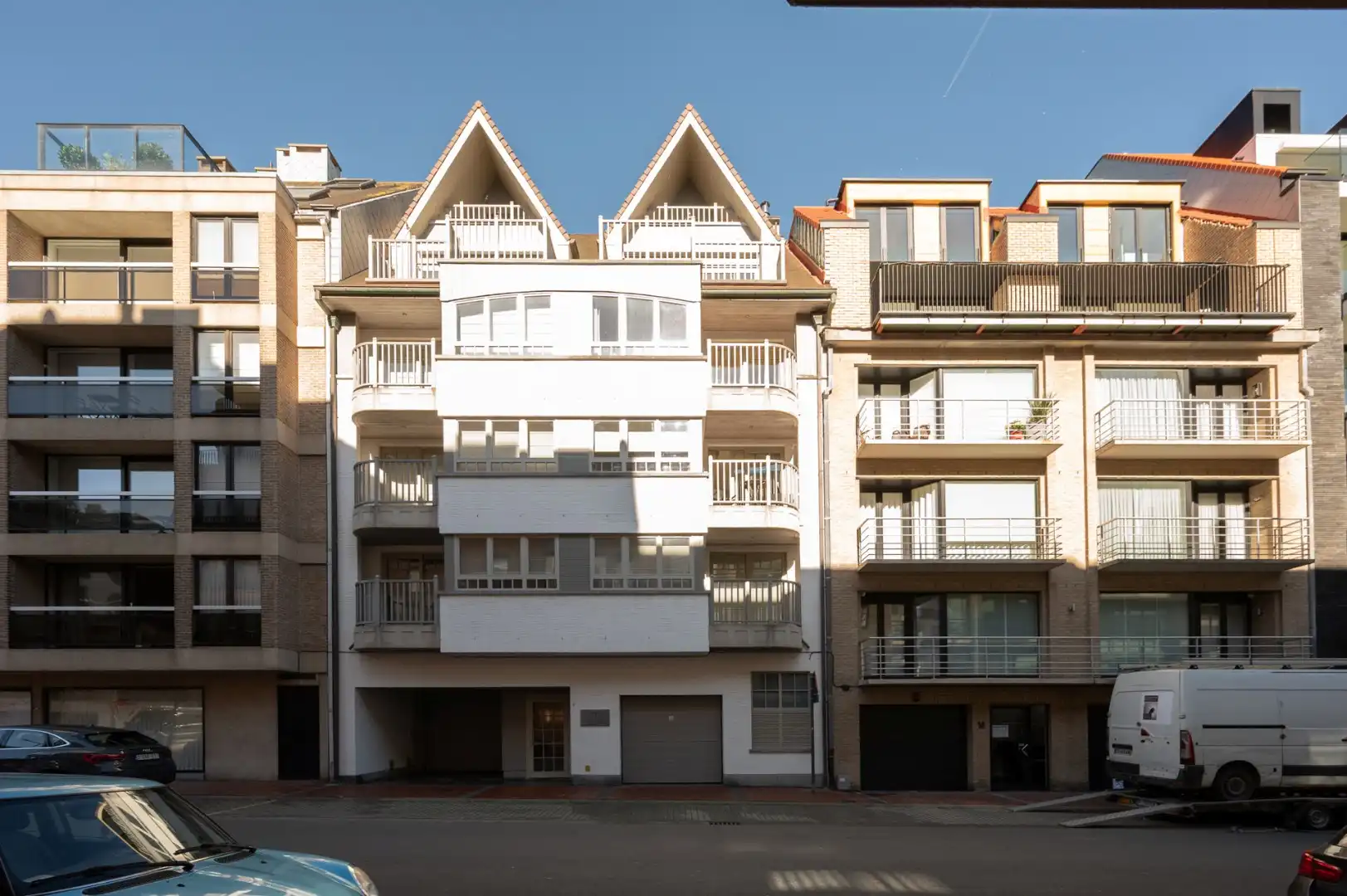 Duplexappartement met zonnige terrassen, 3 slk's en dubbele parking in de residentie  foto 17