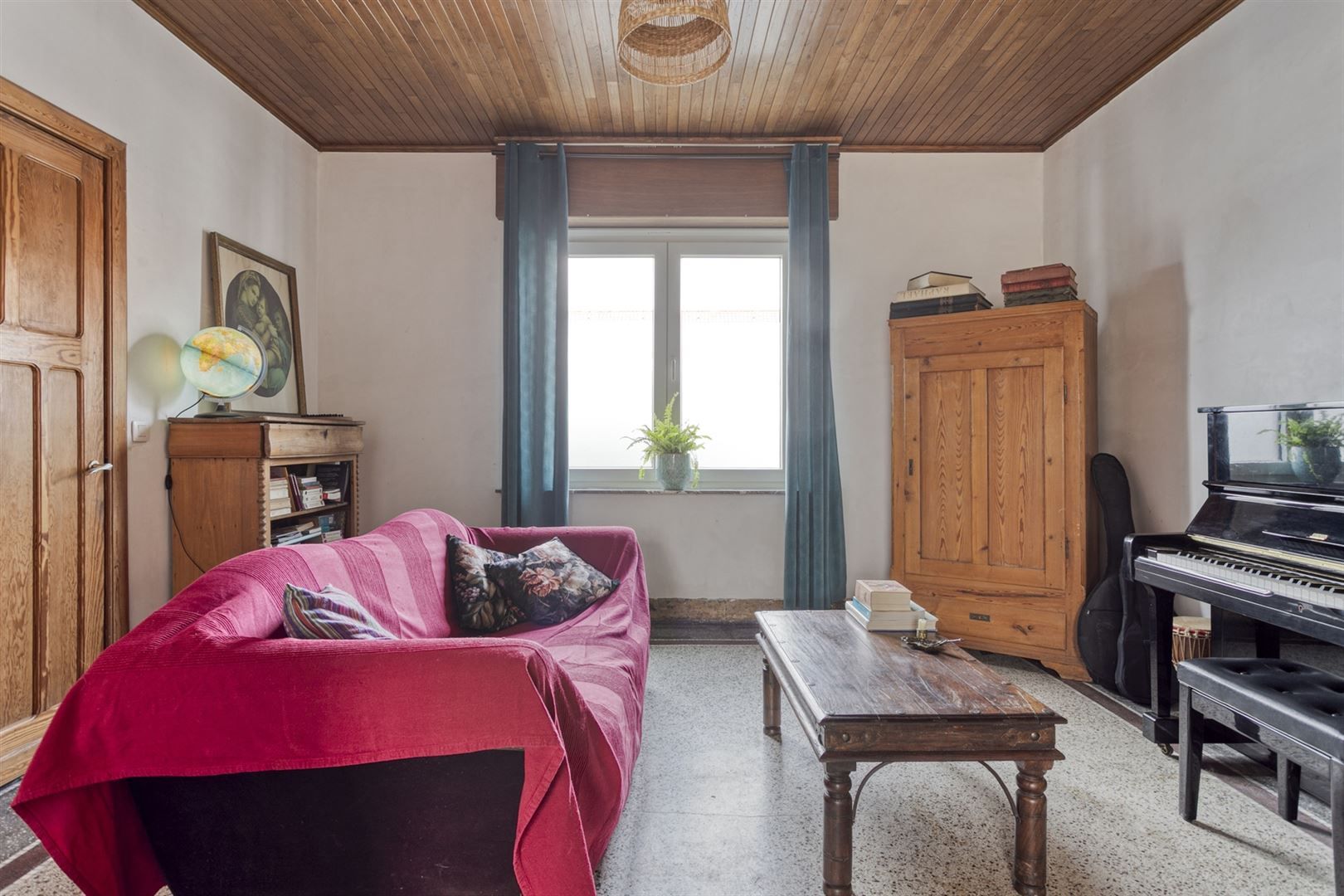Huis met bijgebouw foto 4