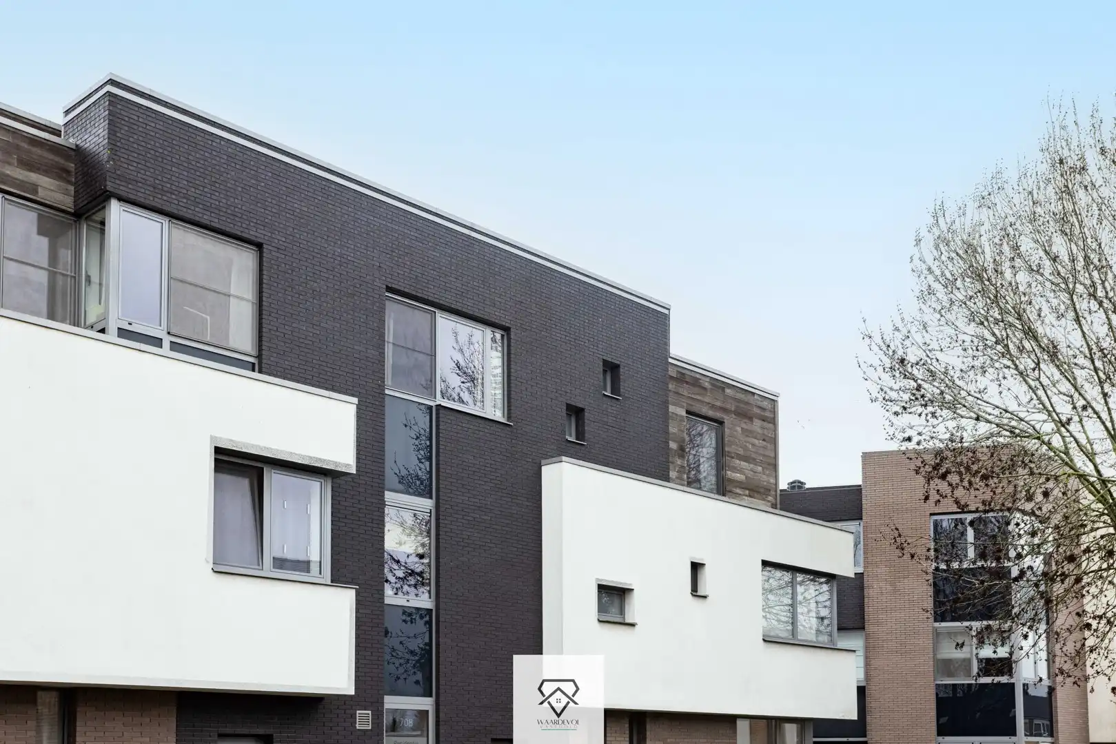 Lichtrijk en rustig appartement te koop foto 3