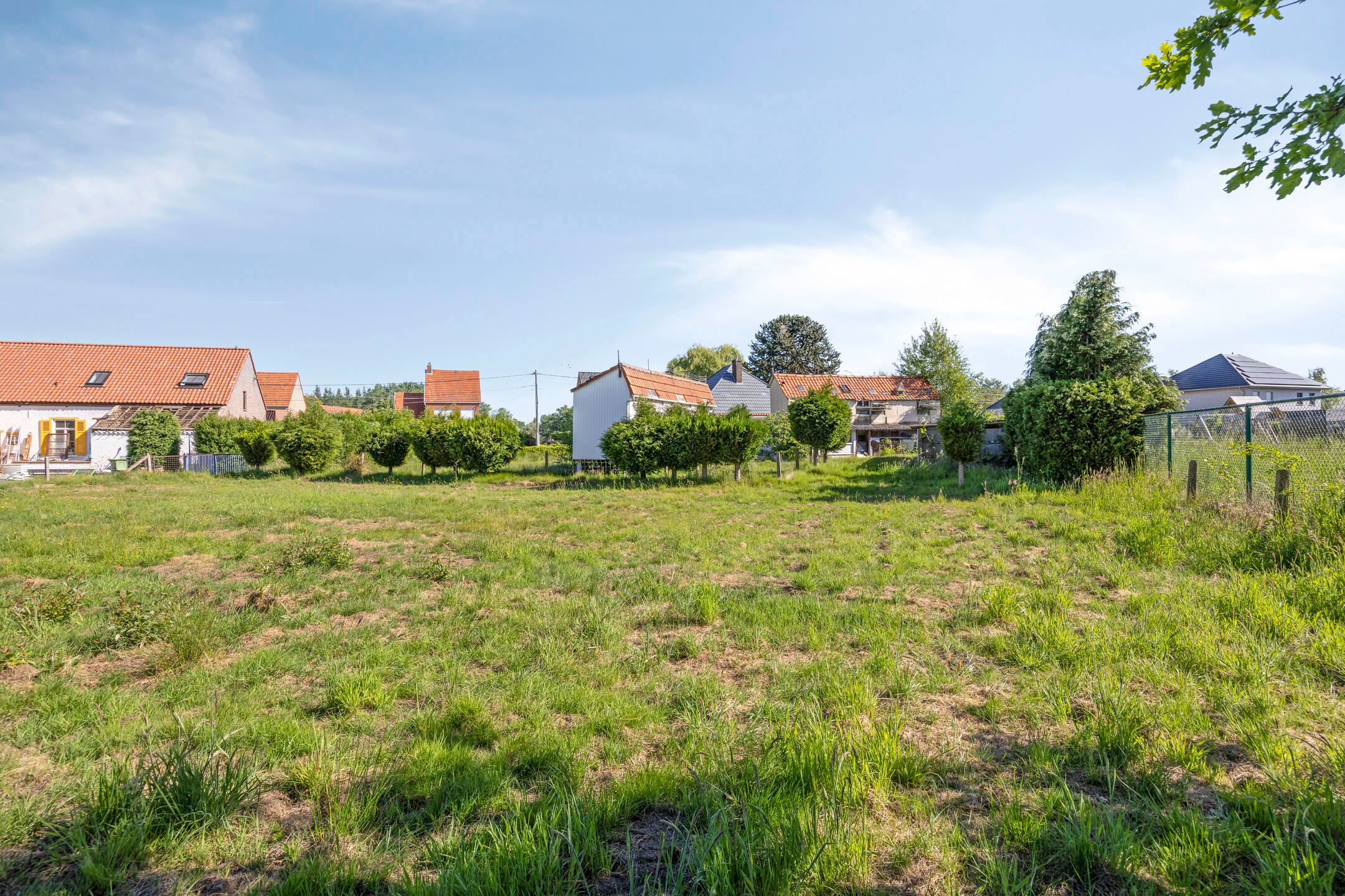 Te renoveren woning op prachtig perceel van 19a54 foto 24