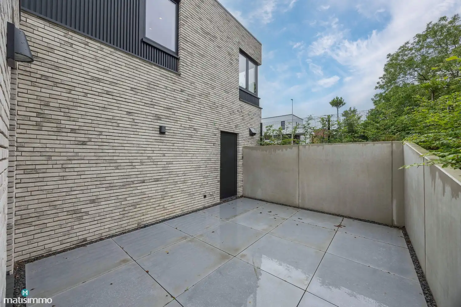 HOOGWAARDIG AFGEWERKTE NIEUWBOUWWONING MET DRIE SLAAPKAMERS EN TUIN (INCLUSIEF TUINONDERHOUD) TE RIEMST foto 25