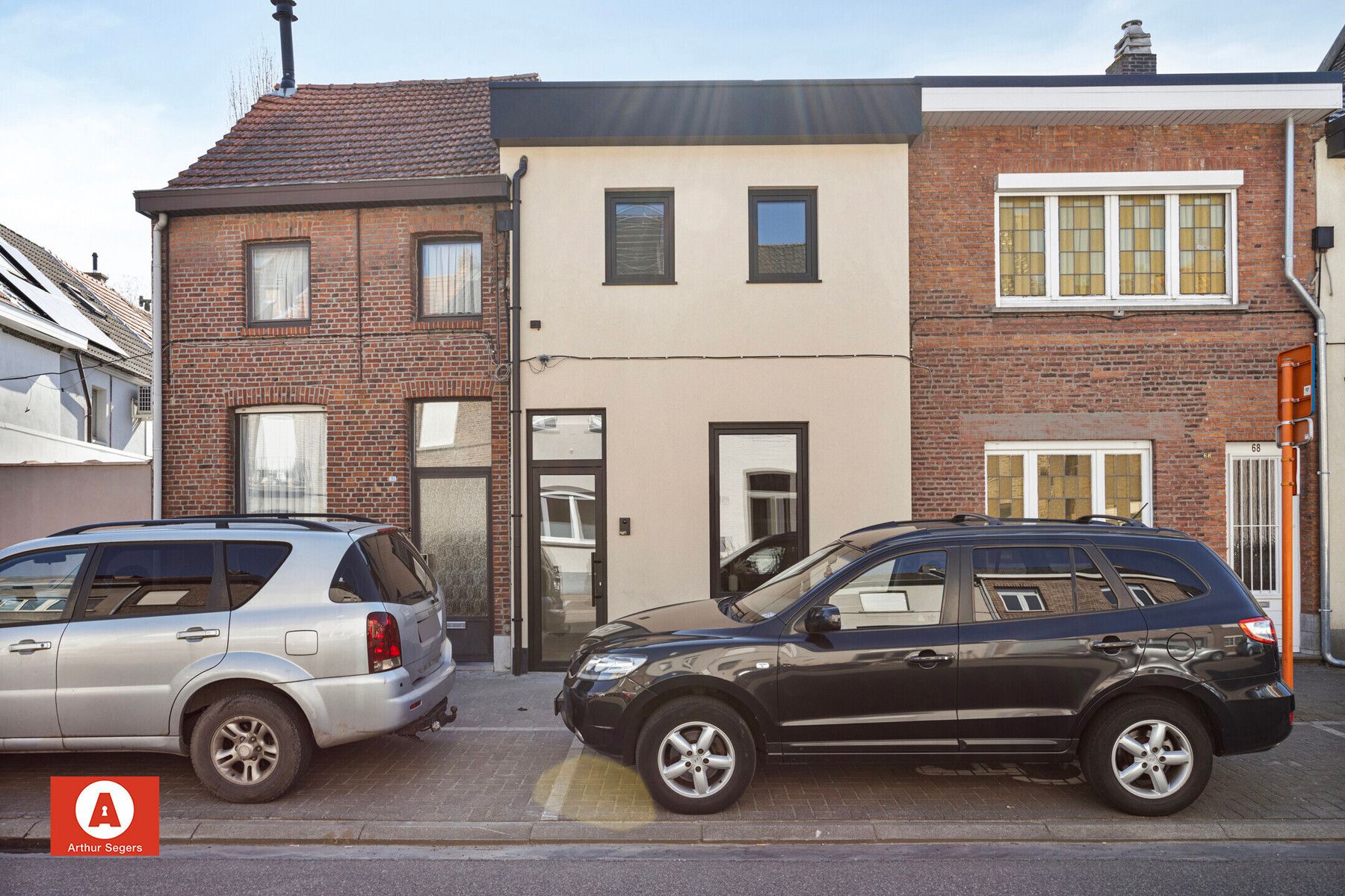 !!! IN OPTIE !!! Totaal gerenoveerde woning met A-label foto 2