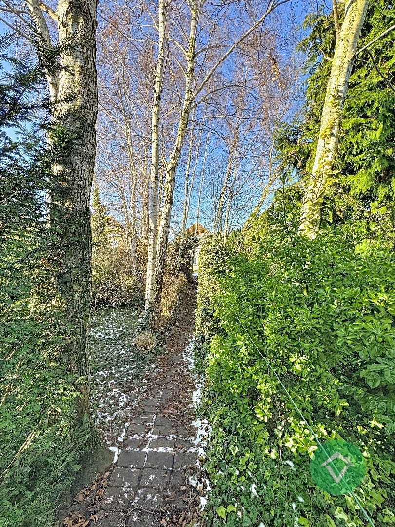 Alleenstaande woning met ruime tuin en sterke ligging nabij alle voorzieningen te Zedelgem. foto 21