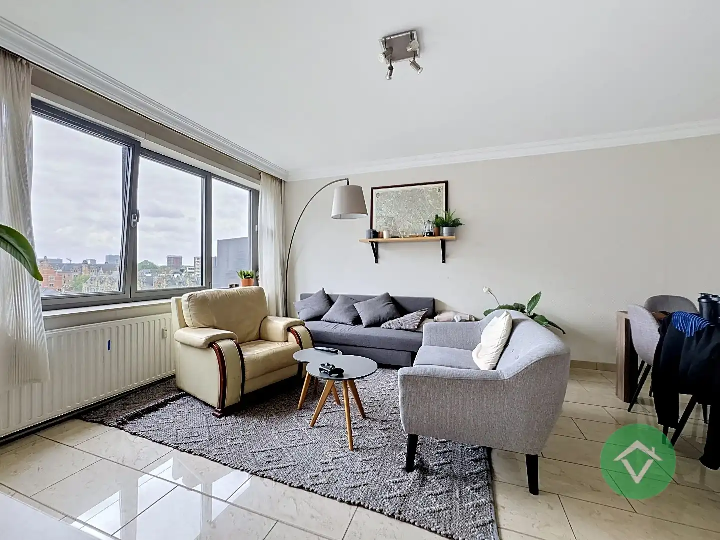 Appartement met 2 slaapkamers en terras te Gent foto 2
