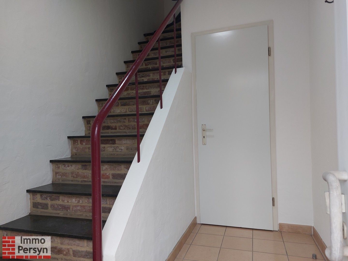 Ruim 3-Slaapkamerappartement Te Huur in Sint-Joris-Winge foto 2