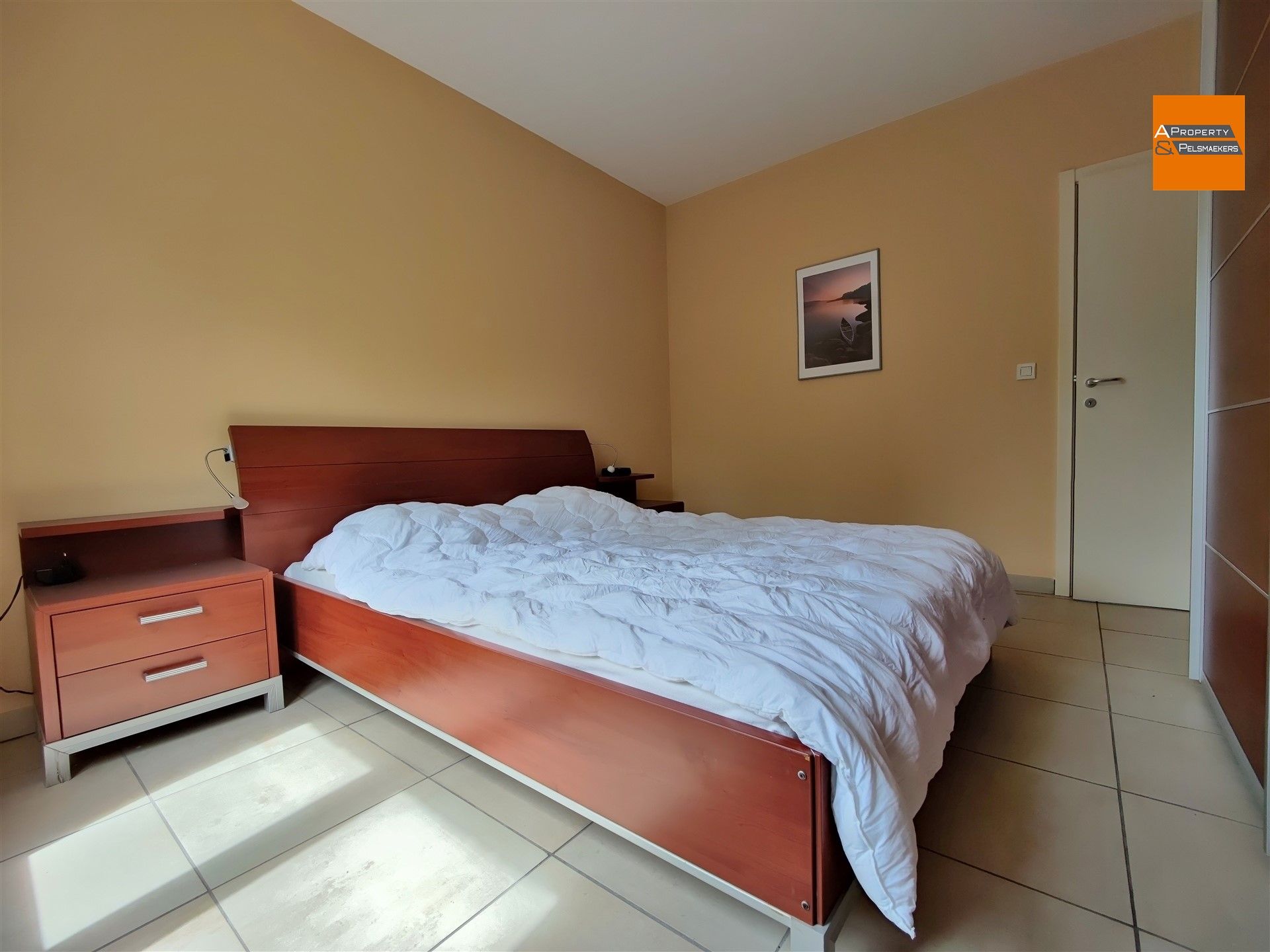 Verzorgd appartement met 2 slaapkamers. foto 11