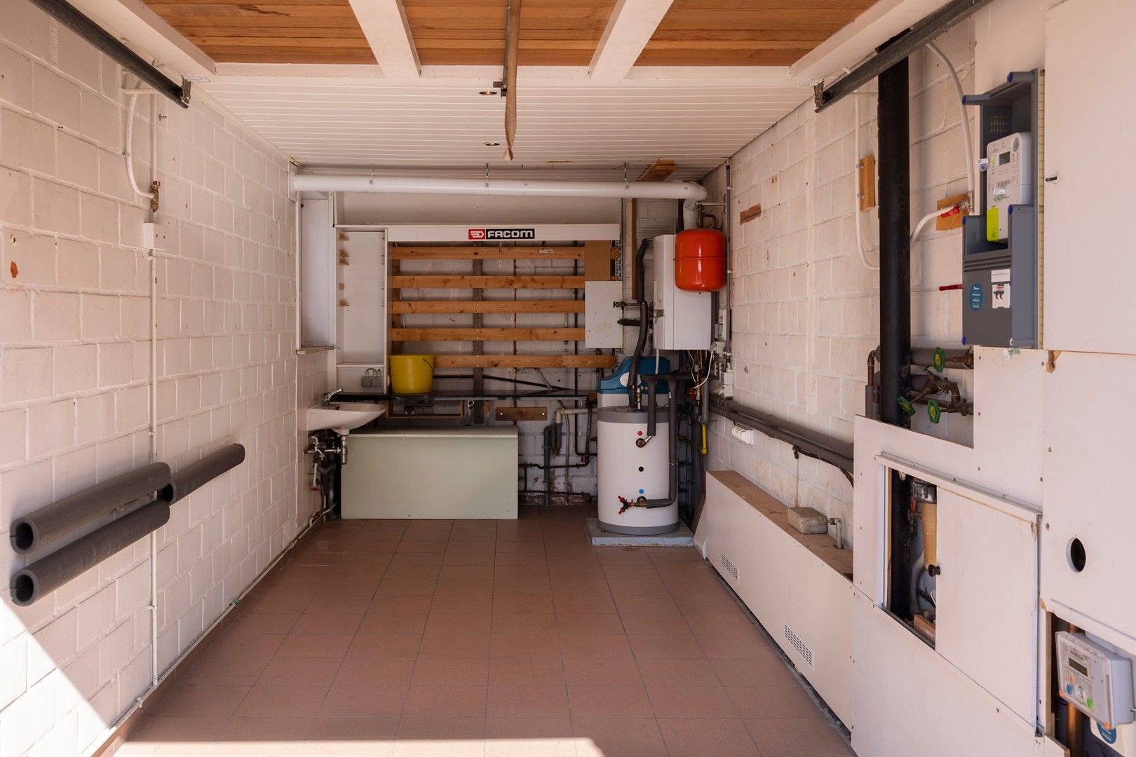 Instapklare halfopen woning met 4 slpks, tuin, garage, ... foto 13