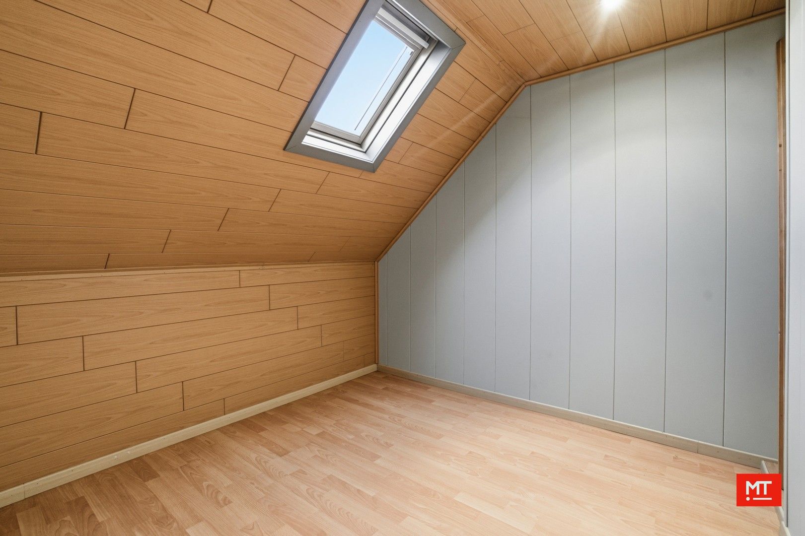 Instapklare woning met 3 à 4 slaapkamers, ZW-gerichte tuin en garage te koop in Moorslede foto 21