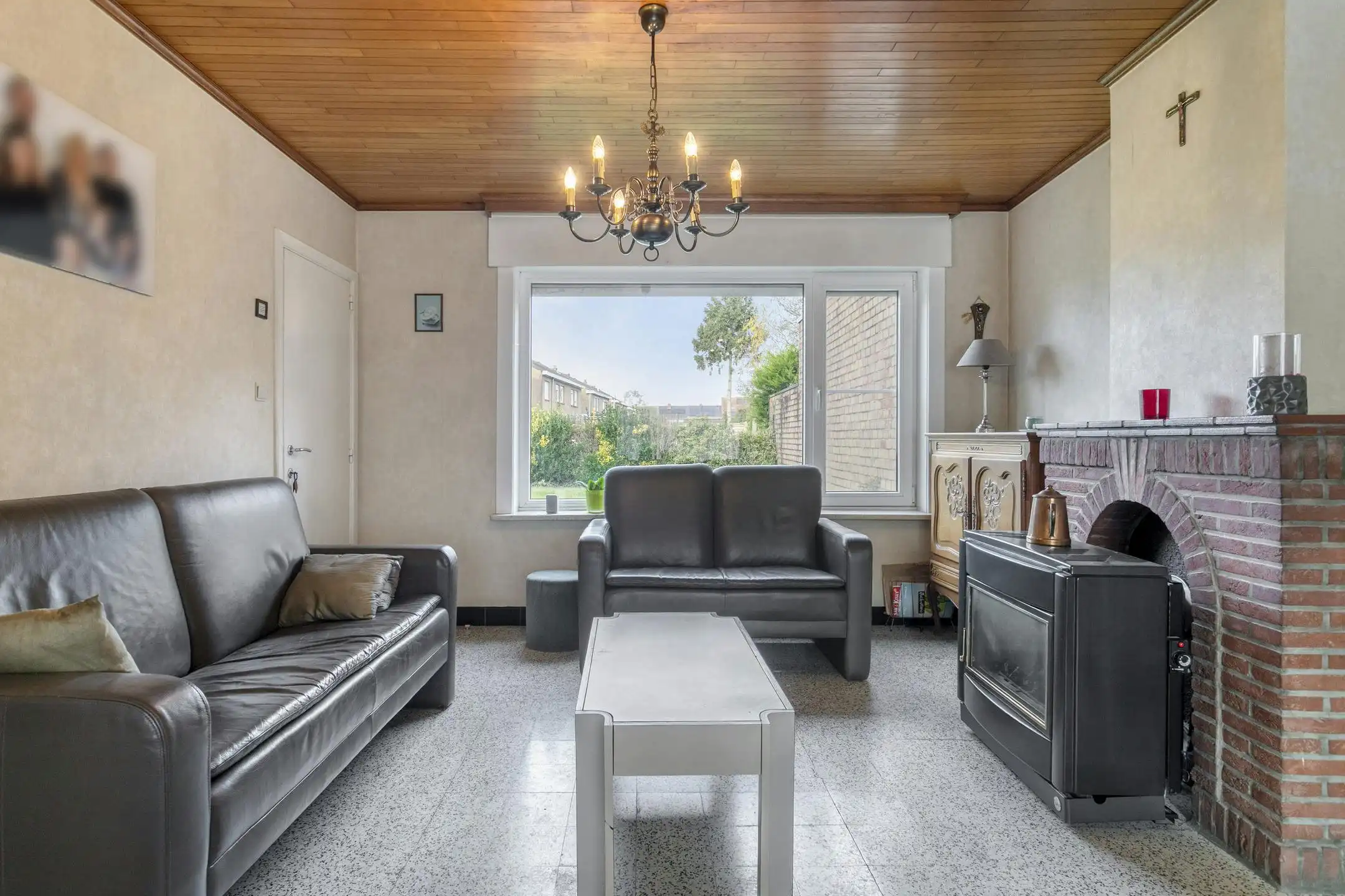 Te renoveren gezinswoning met leuke tuin in Geluwe foto 4