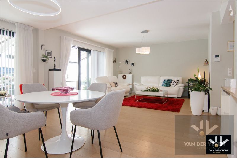PRACHTIG APPARTEMENT MET 3 SLAAPKAMERS IN HASSELT foto 6
