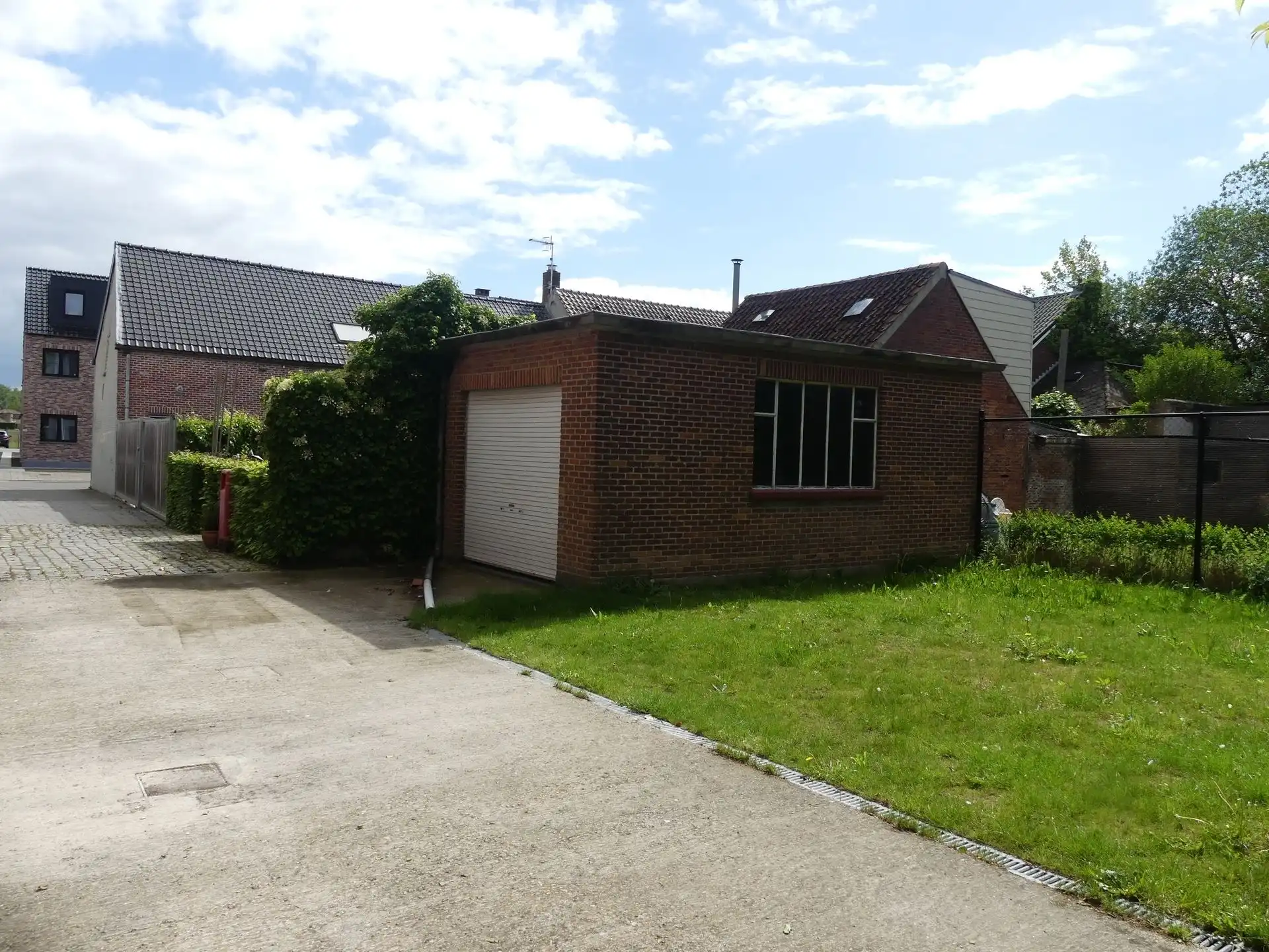 Instapklare gezinswoning met 3 slaapkamers en garage! foto 7