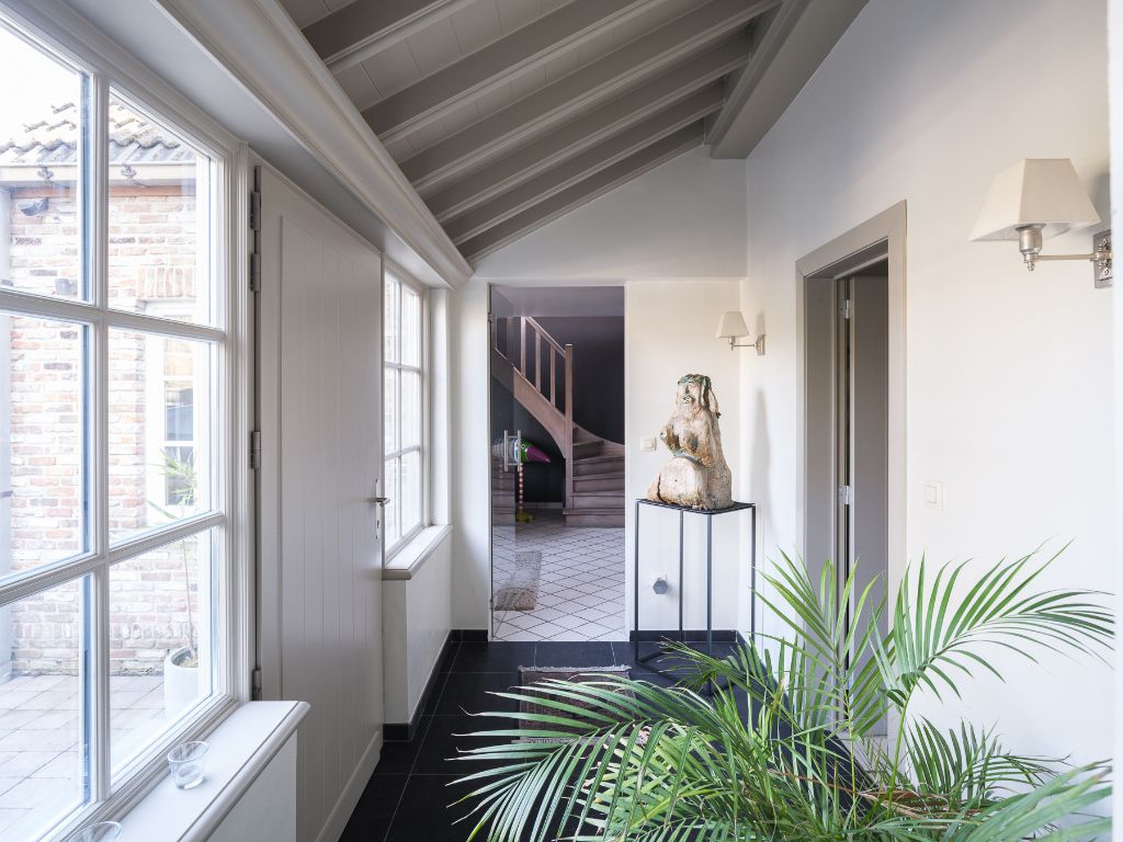 Instapklare, vrijstaande woning met zwembad op een zonnig perceel, drie slaapkamers en de mogelijkheid voor een praktijkruimte in een rustige omgeving. foto 20