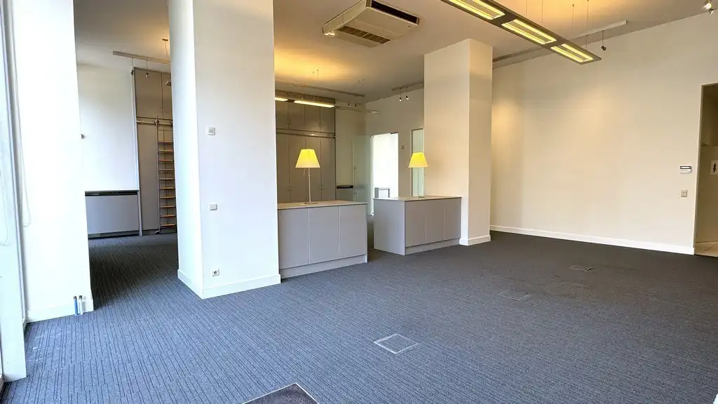 Commercieel gelijkvloers kantoor te koop nabij Singel te Berchem foto 9